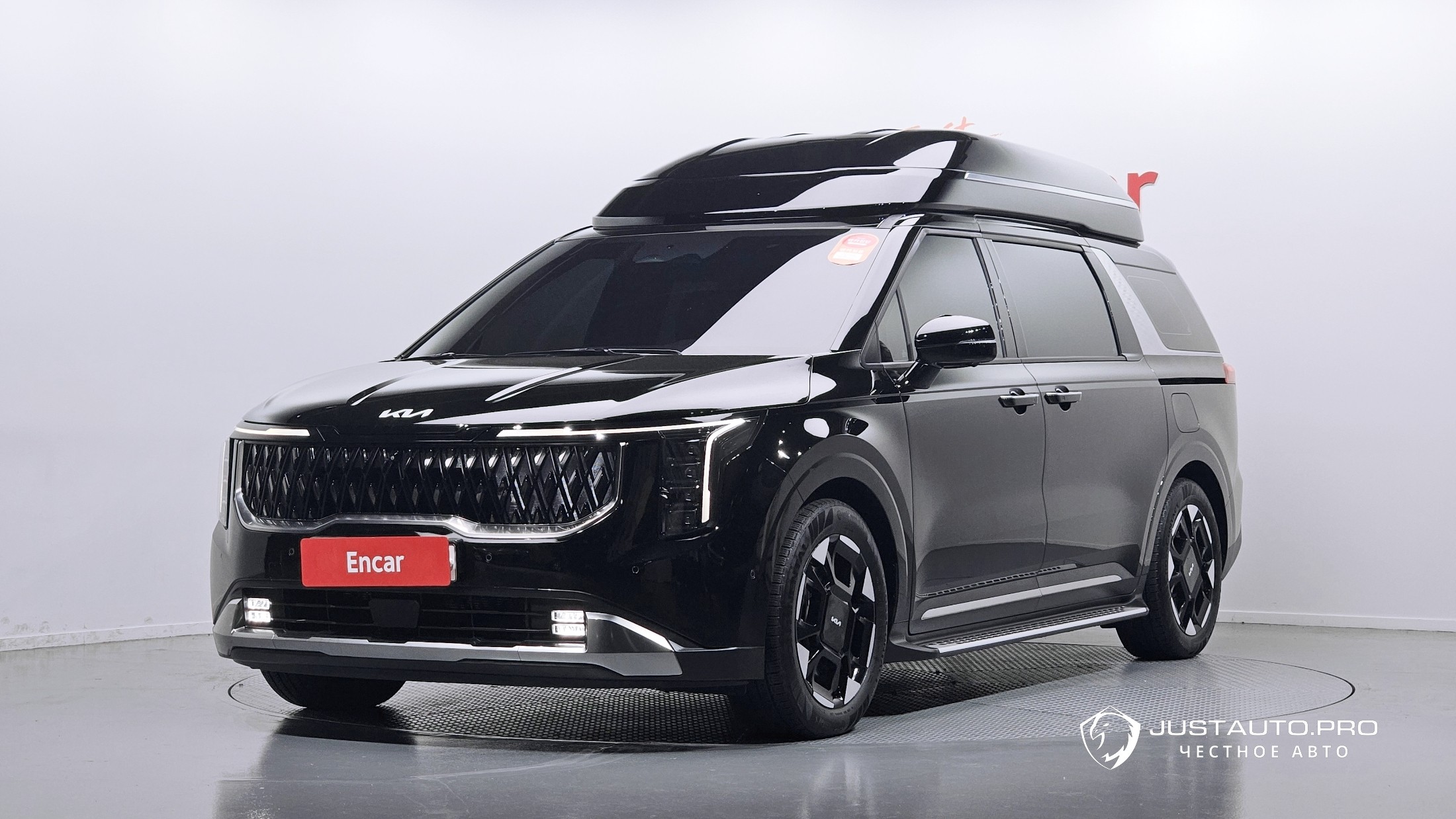 Автомобиль Kia Canival