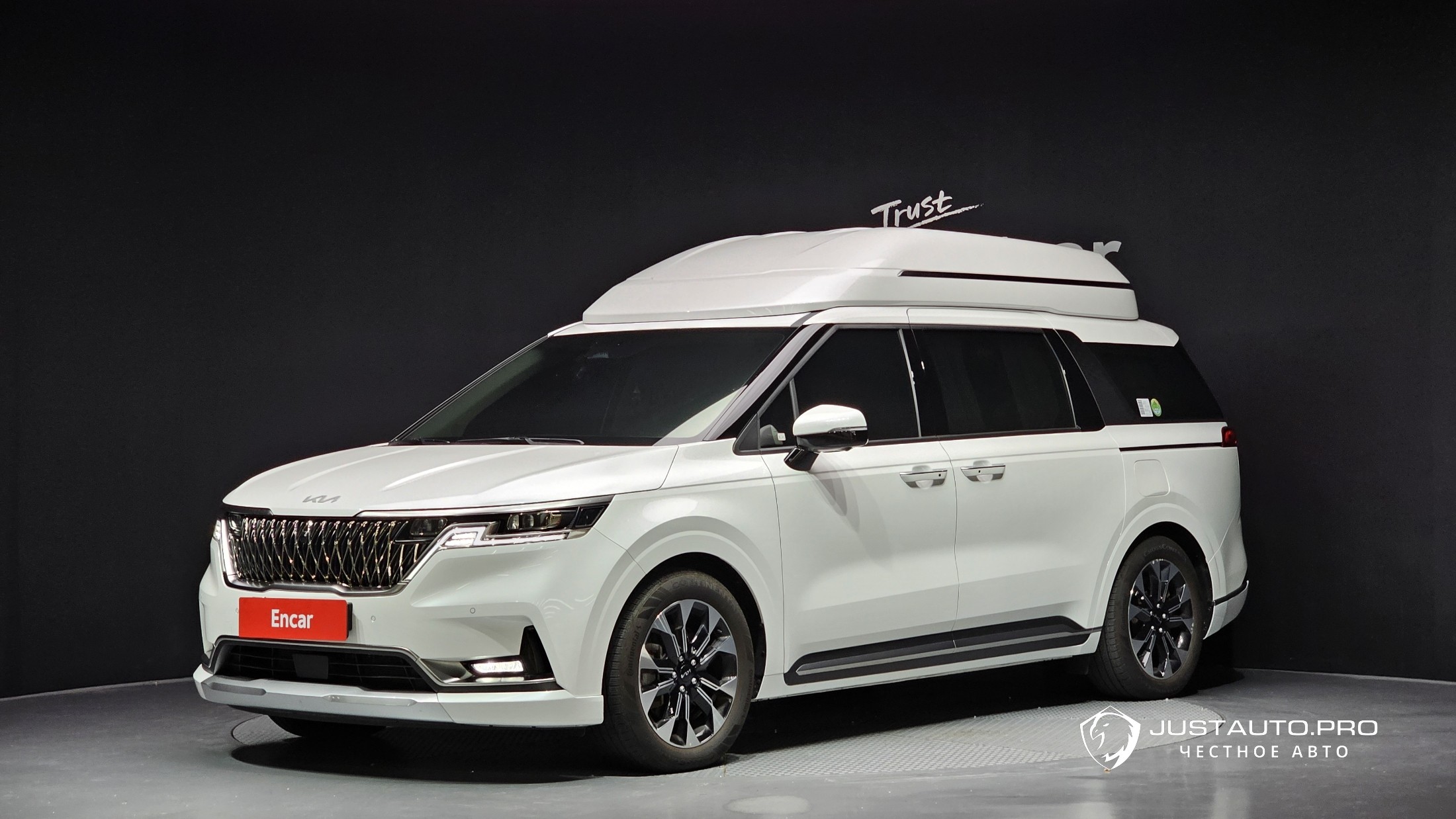 Автомобиль Kia Canival