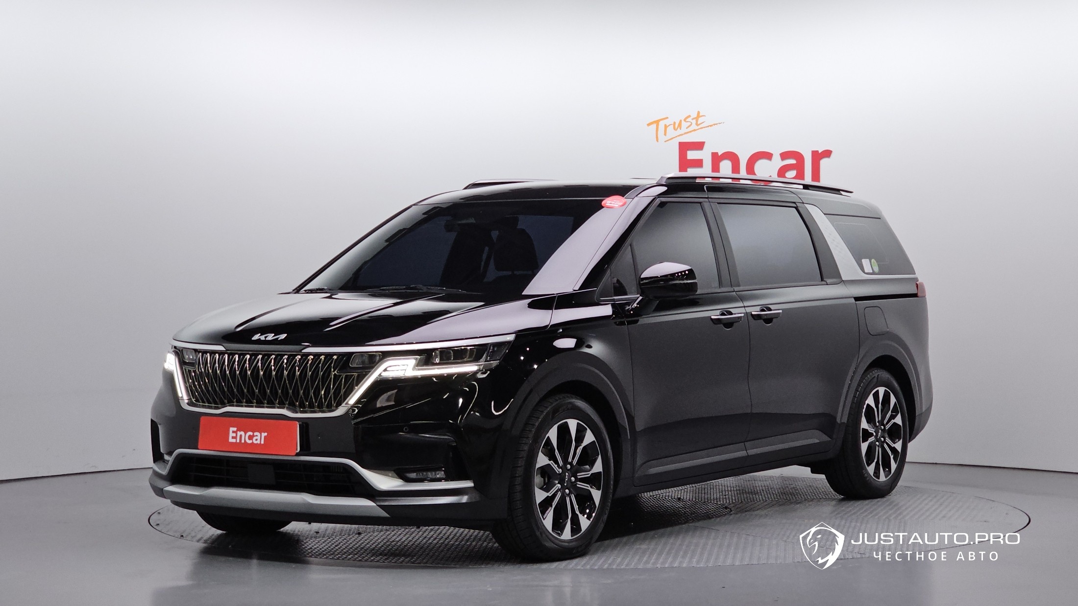 Автомобиль Kia Canival