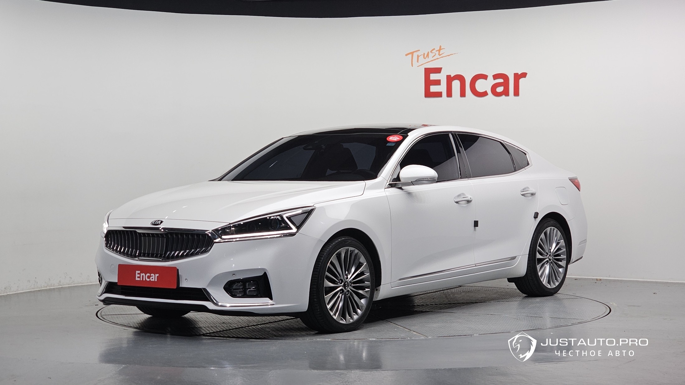 Автомобиль Kia K7