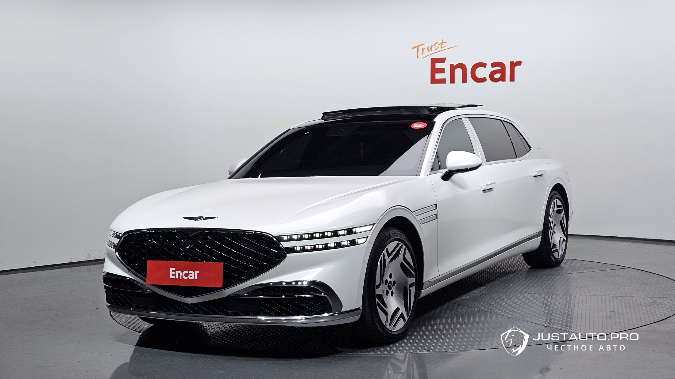 Автомобиль Genesis G90