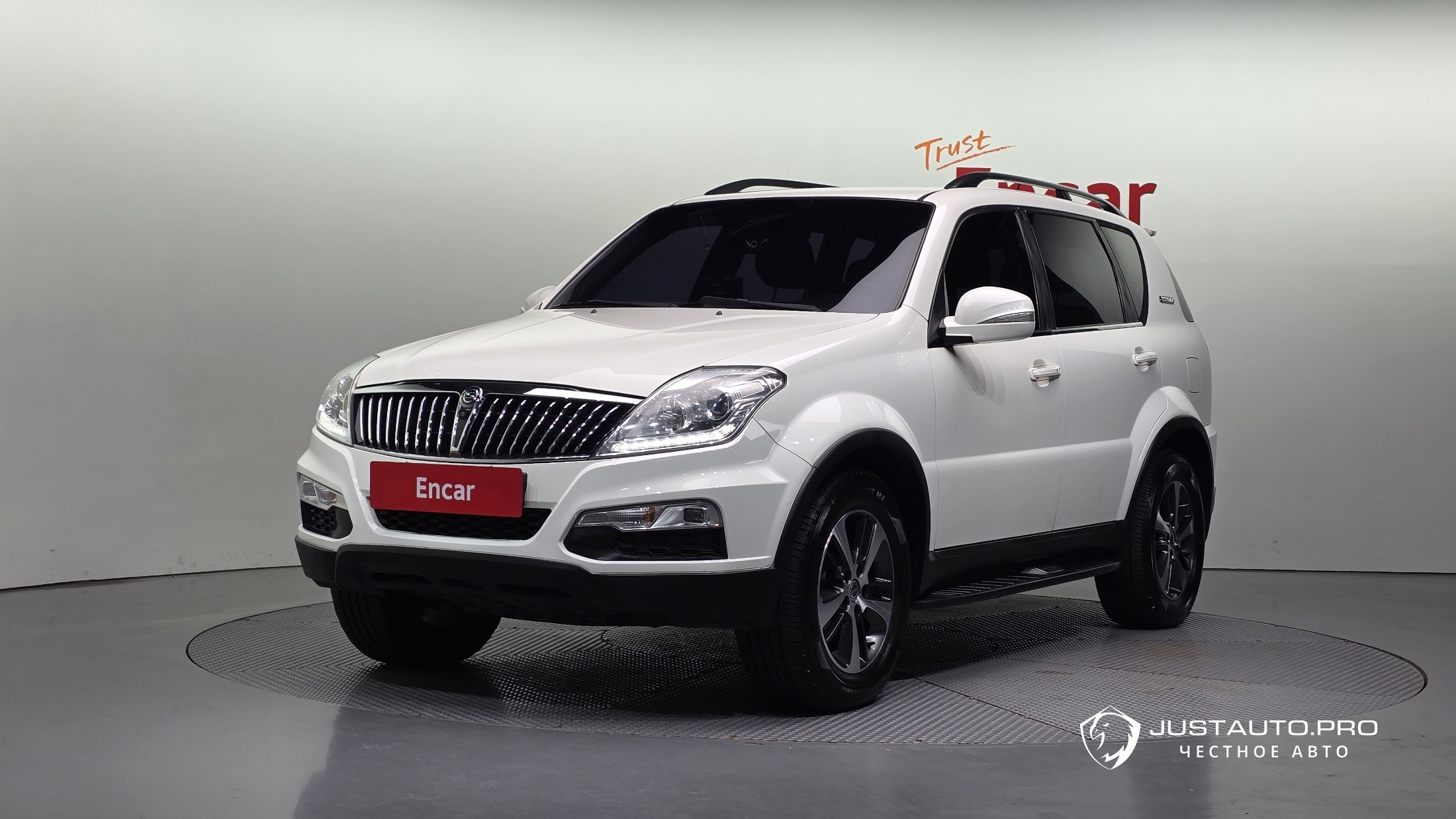 Автомобиль KG_Mobility_Ssangyong Rexton