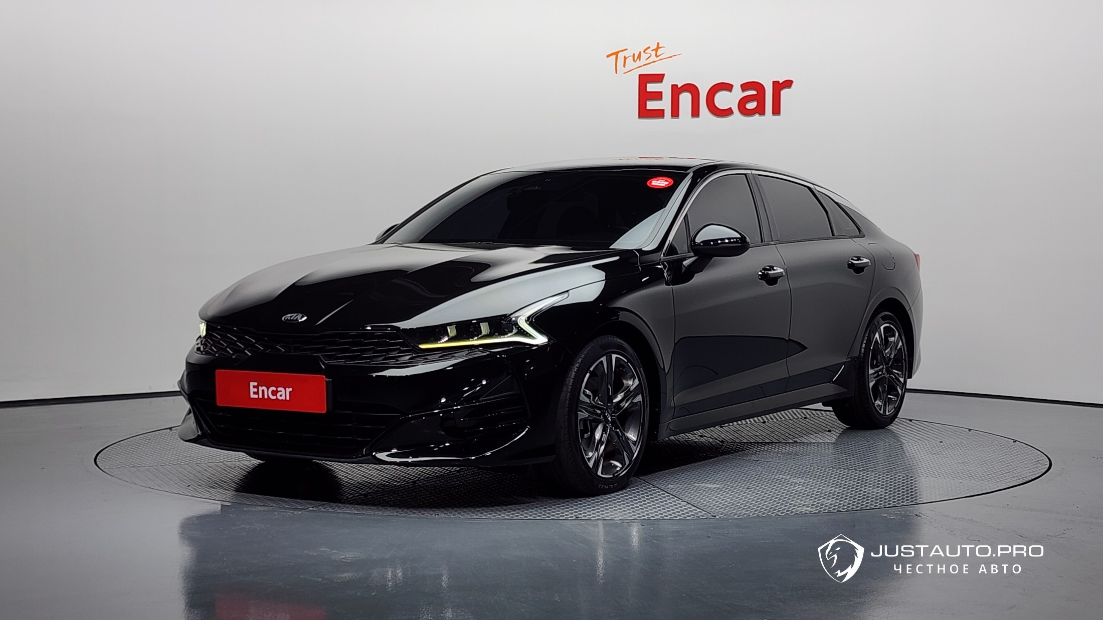 Автомобиль Kia K5