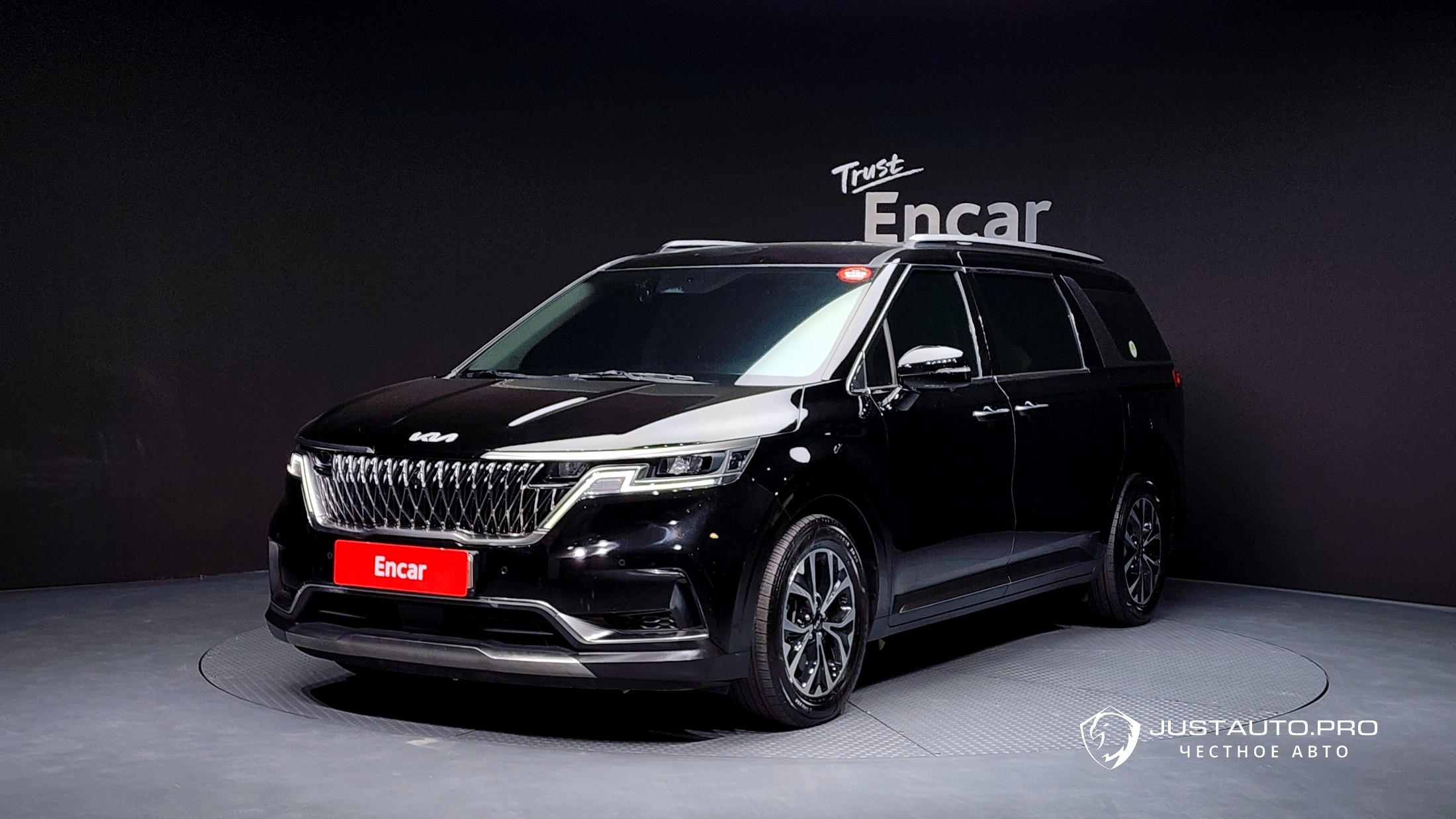 Автомобиль Kia Canival