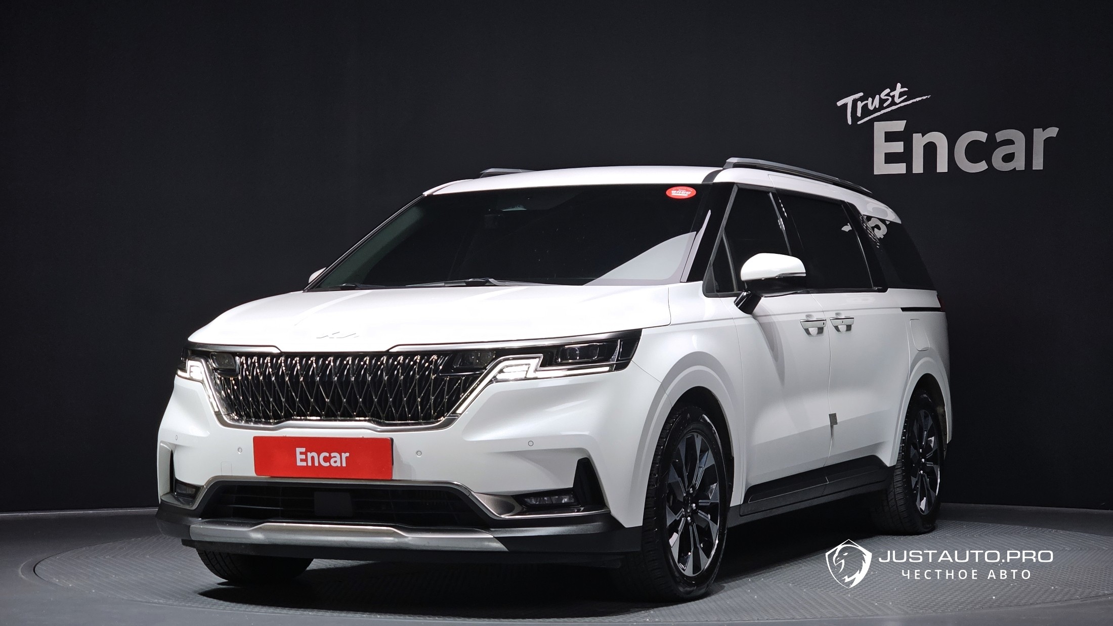 Автомобиль Kia Canival