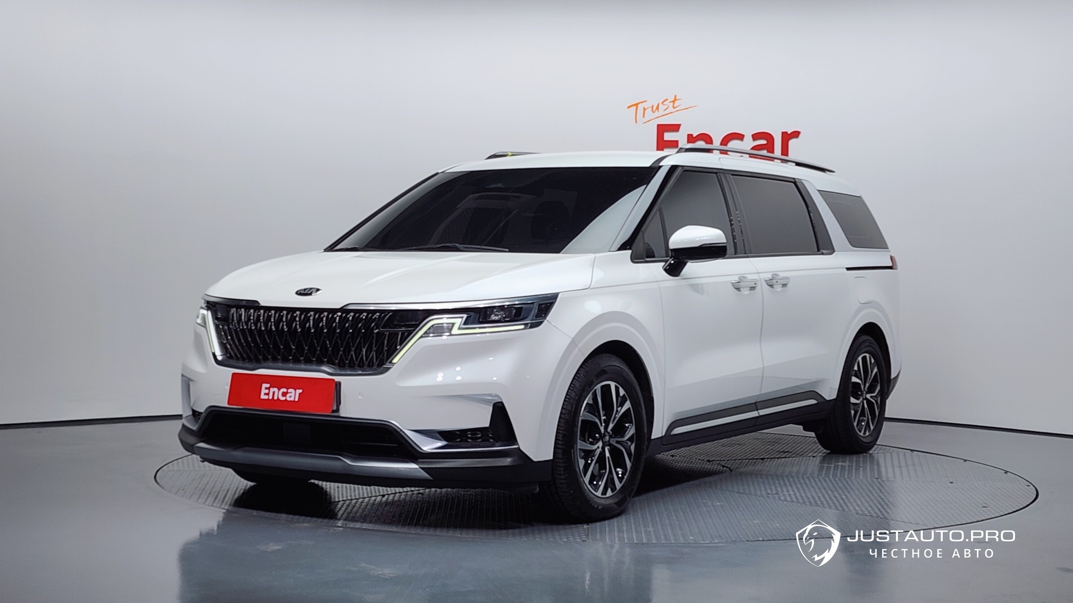 Автомобиль Kia Canival