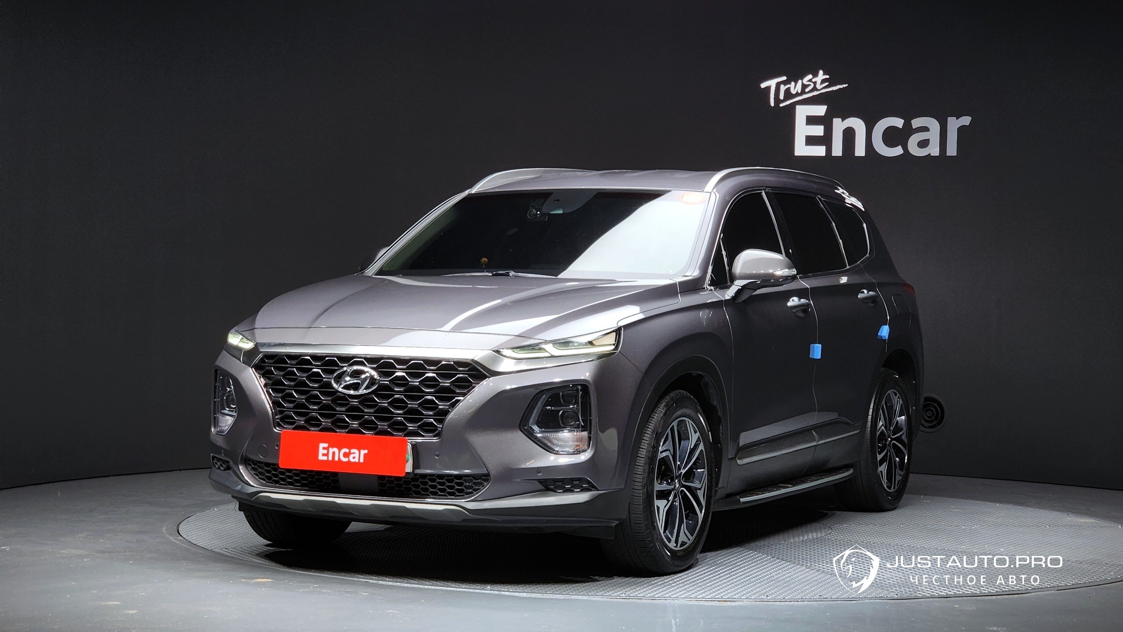 Автомобиль Hyundai Santafe