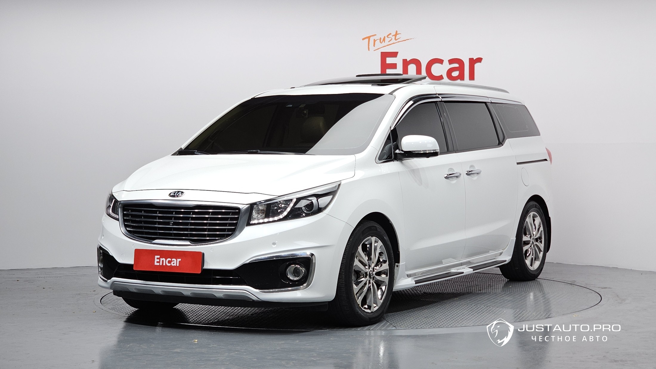 Автомобиль Kia Canival