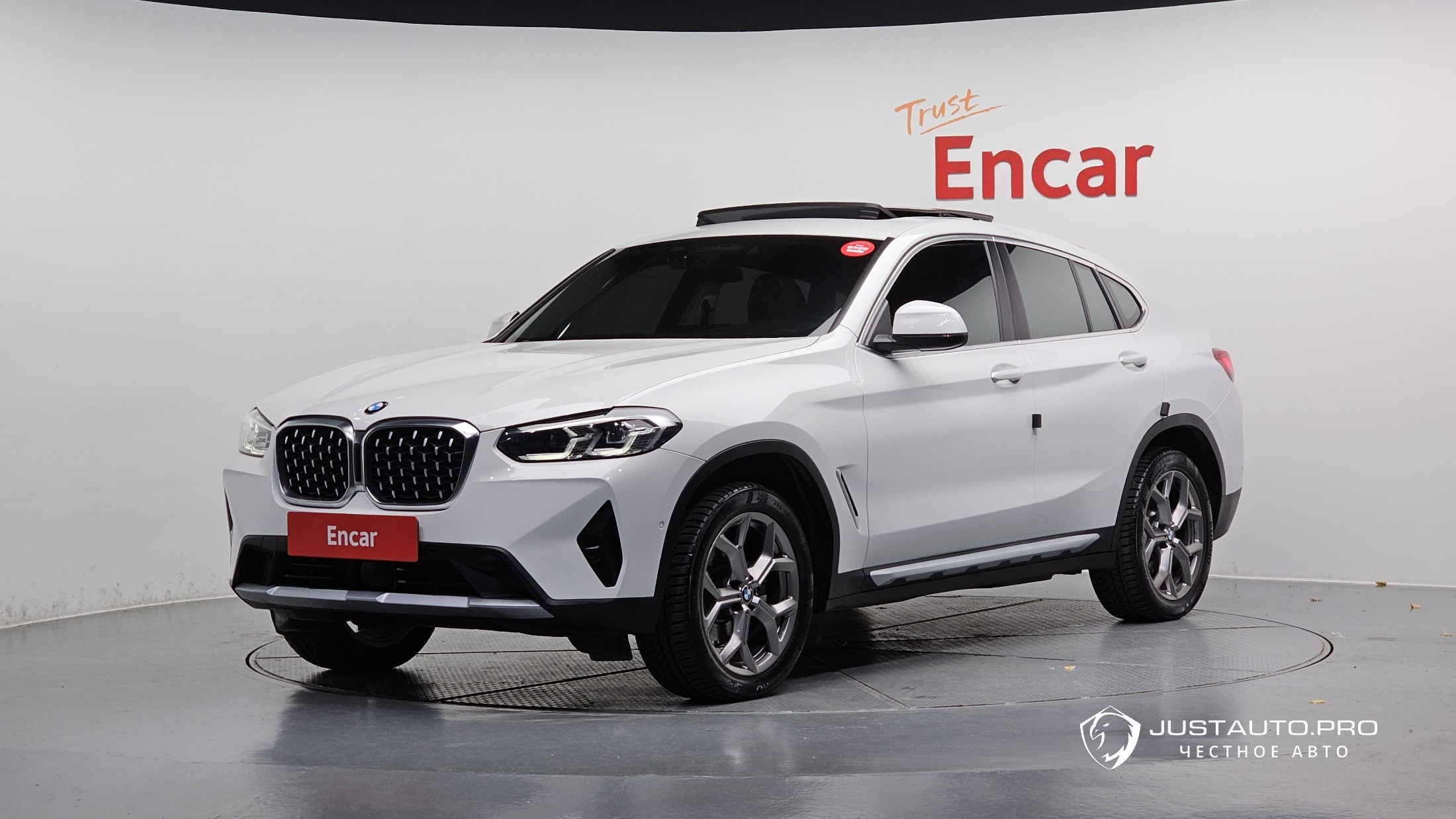 Автомобиль BMW X4