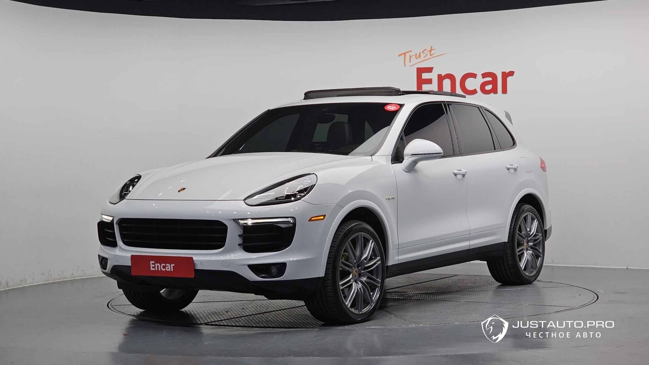 Автомобиль Porsche Cayenne