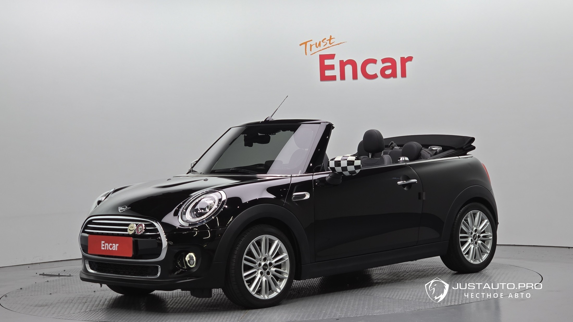 Автомобиль Mini Cooper Convertible
