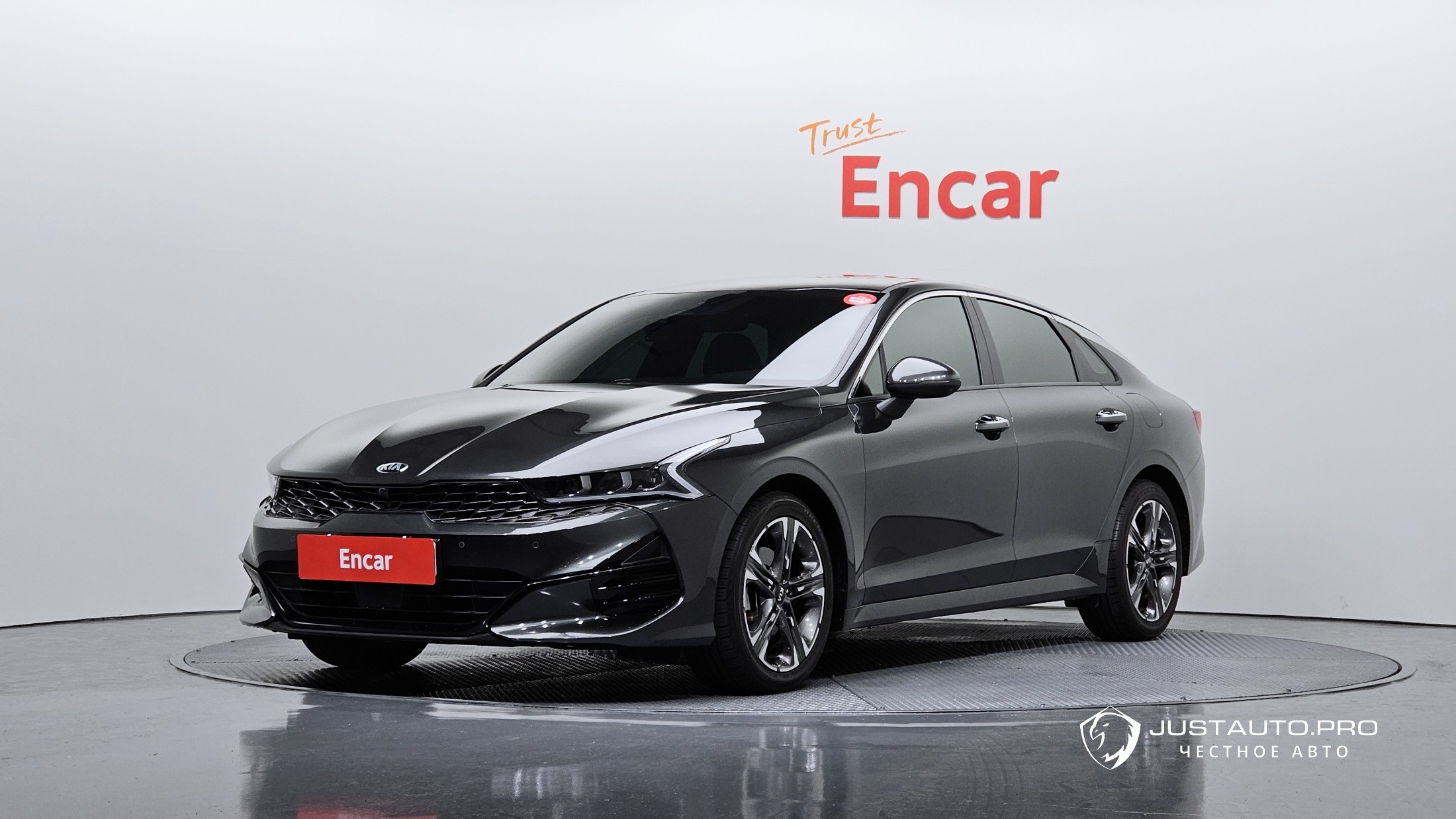 Автомобиль Kia K5