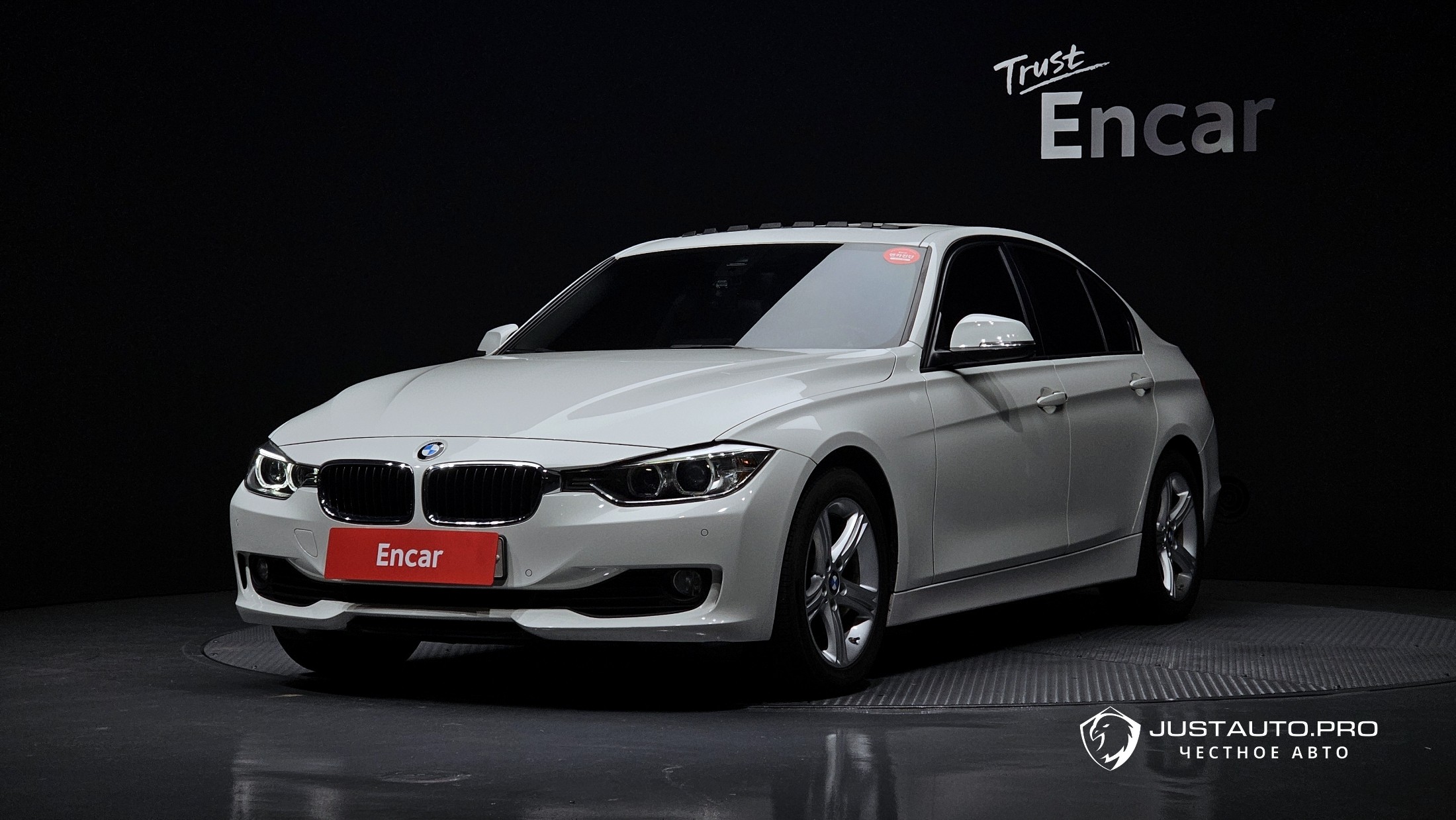 Автомобиль BMW 3-Series