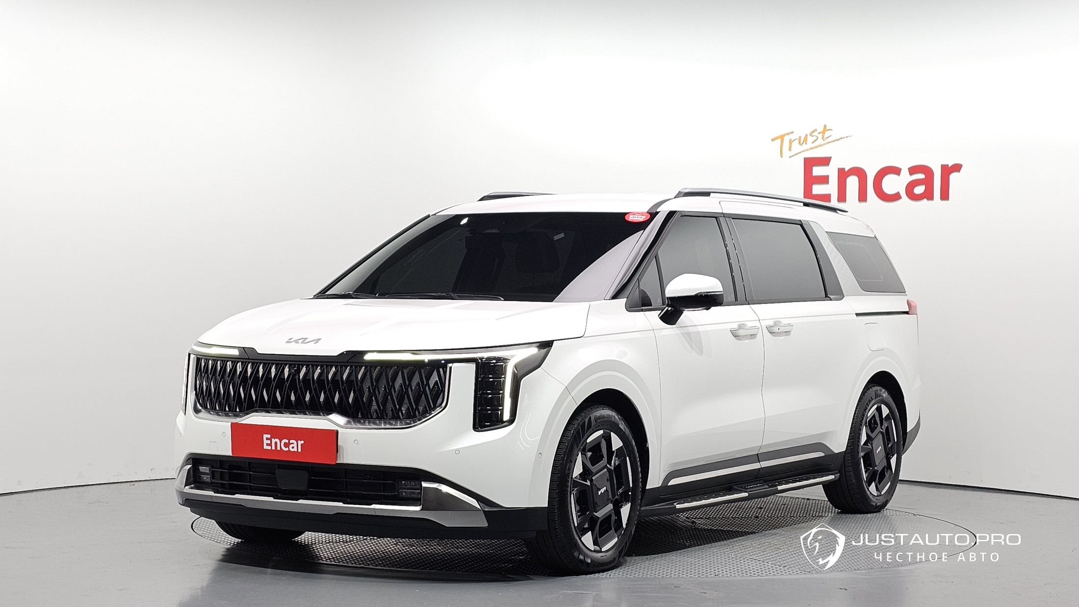 Автомобиль Kia Canival