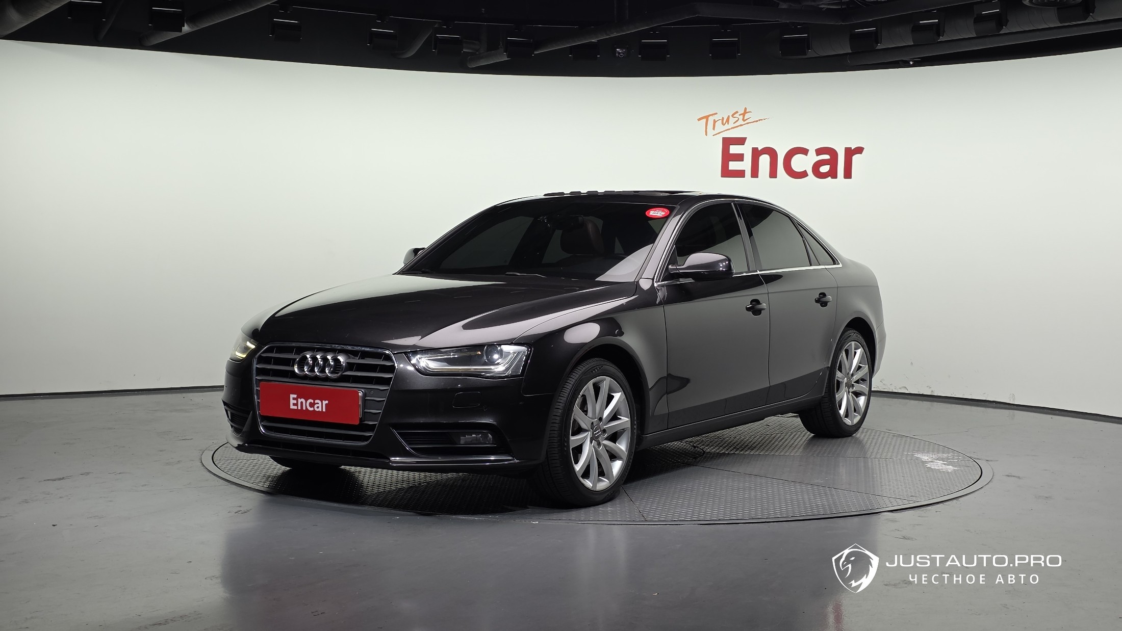 Автомобиль Audi A4