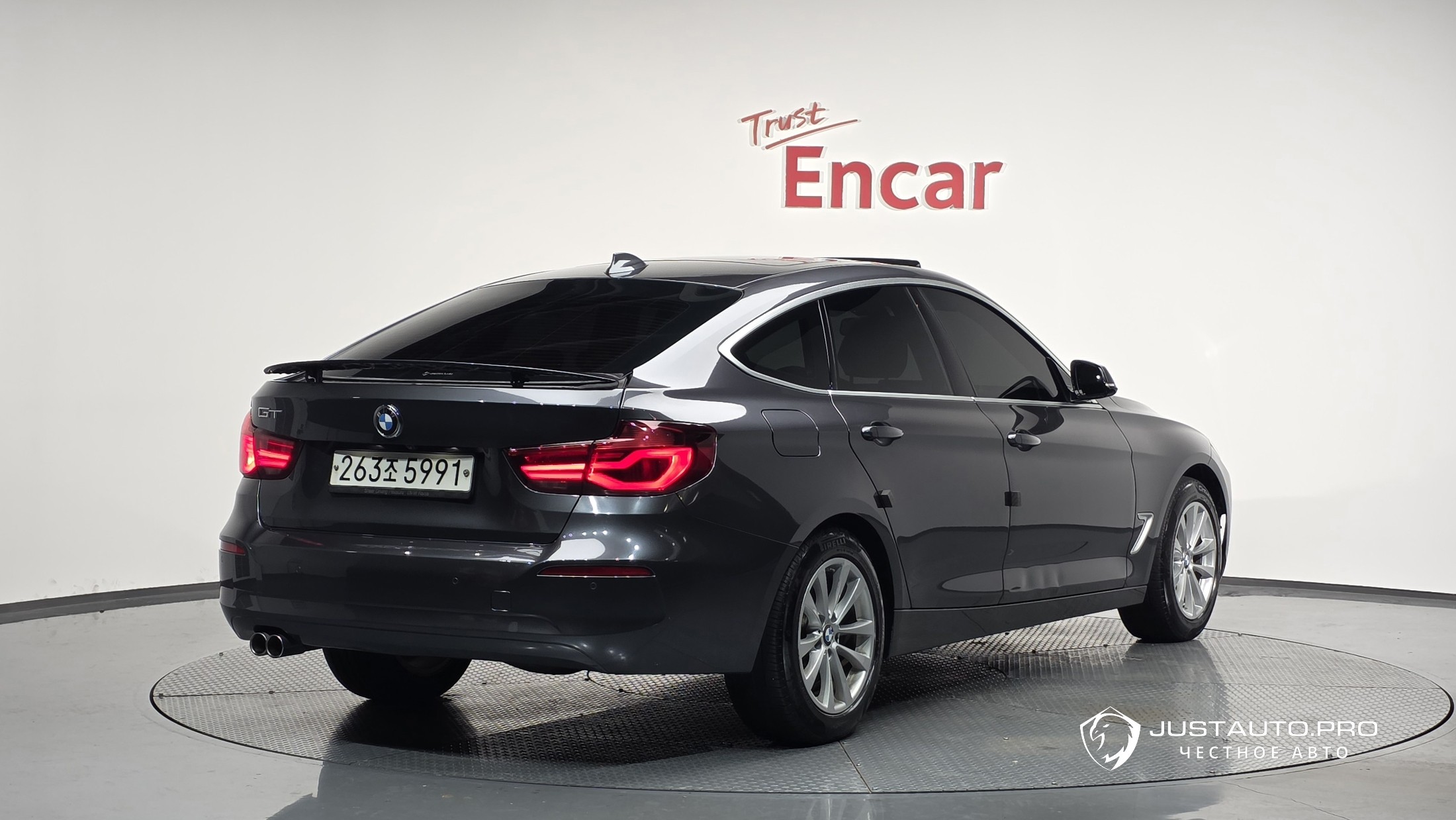 Автомобиль BMW Gran Turismo