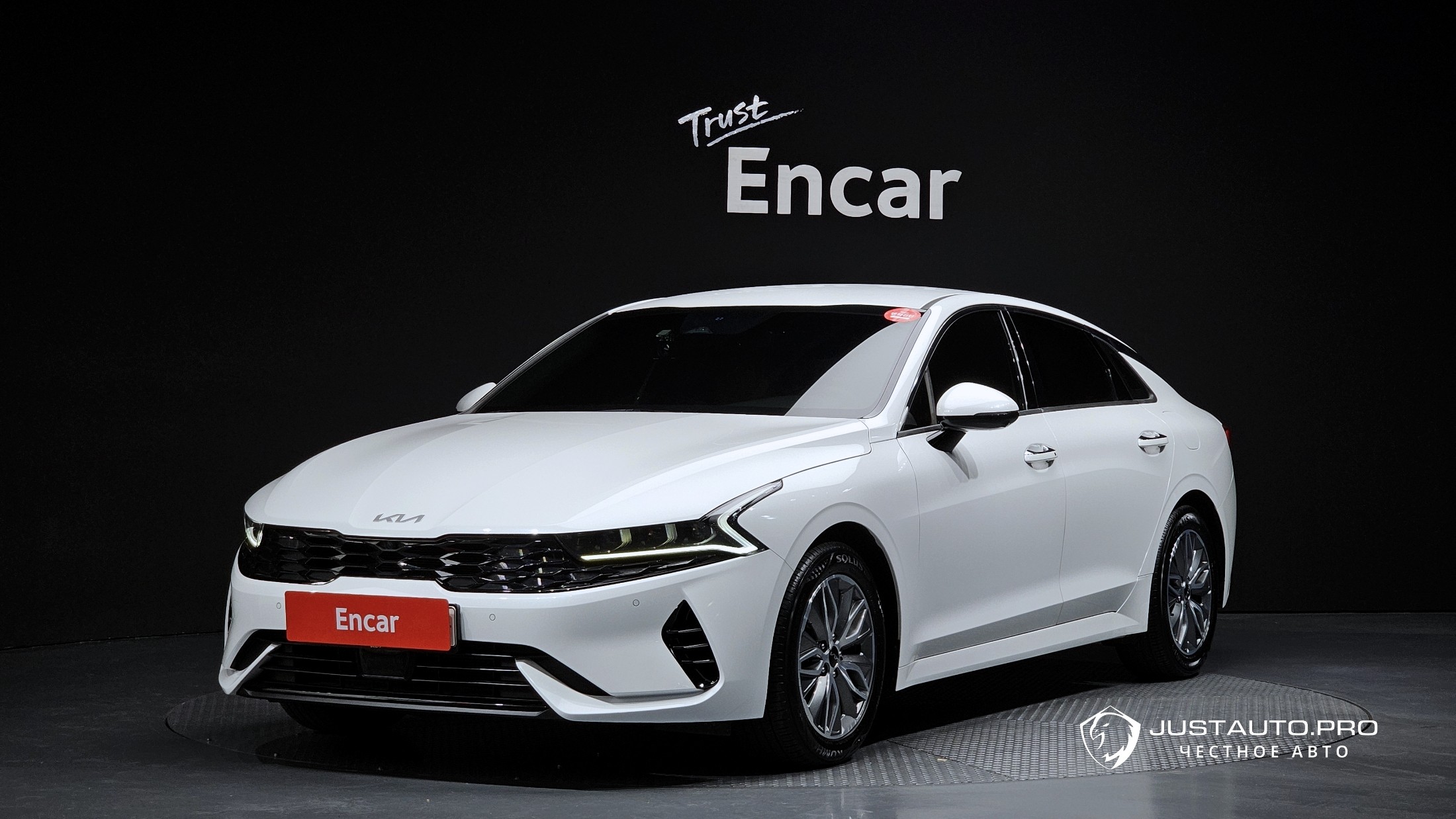 Автомобиль Kia K5