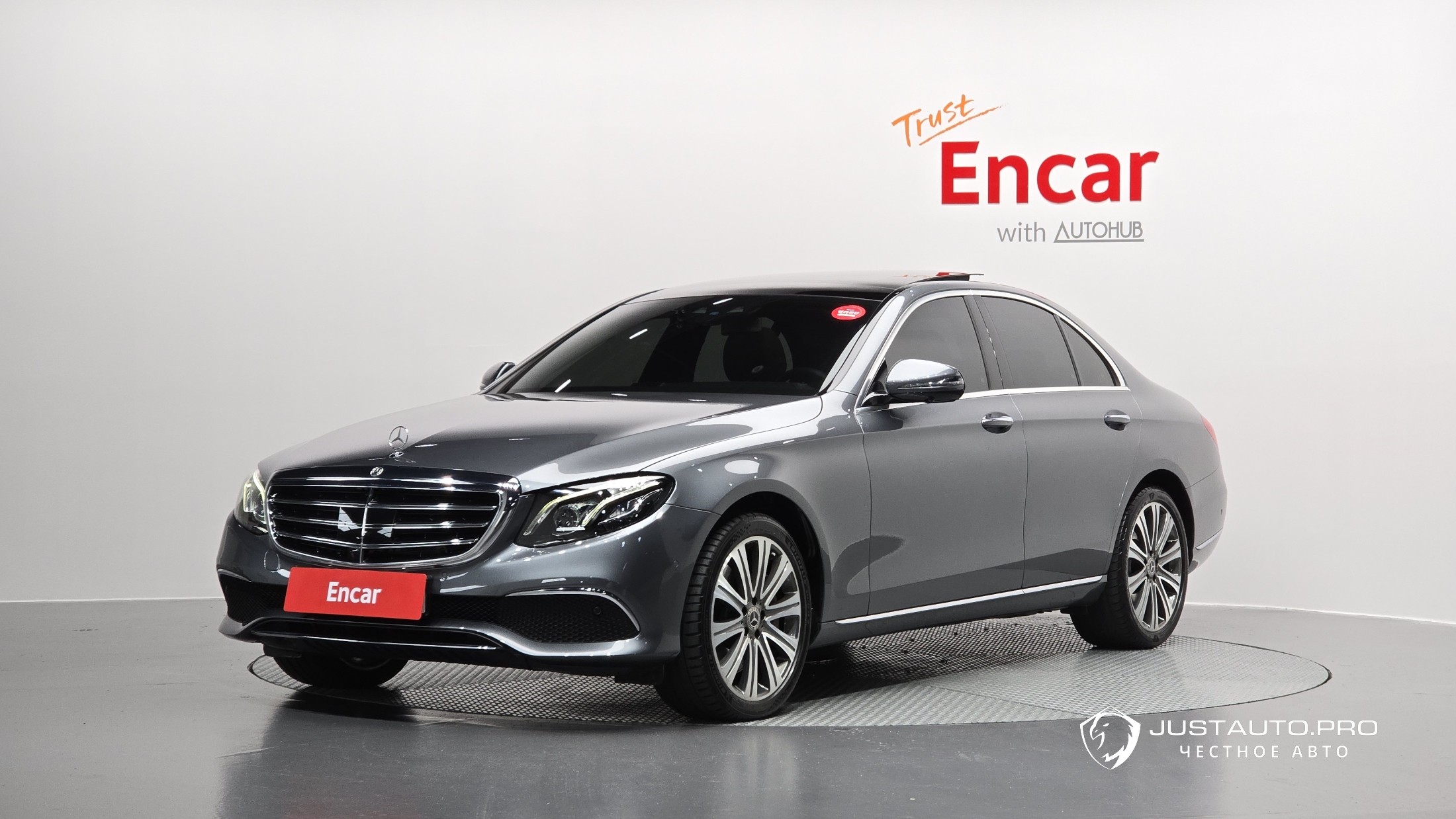 Автомобиль Mercedes-Benz E-Class