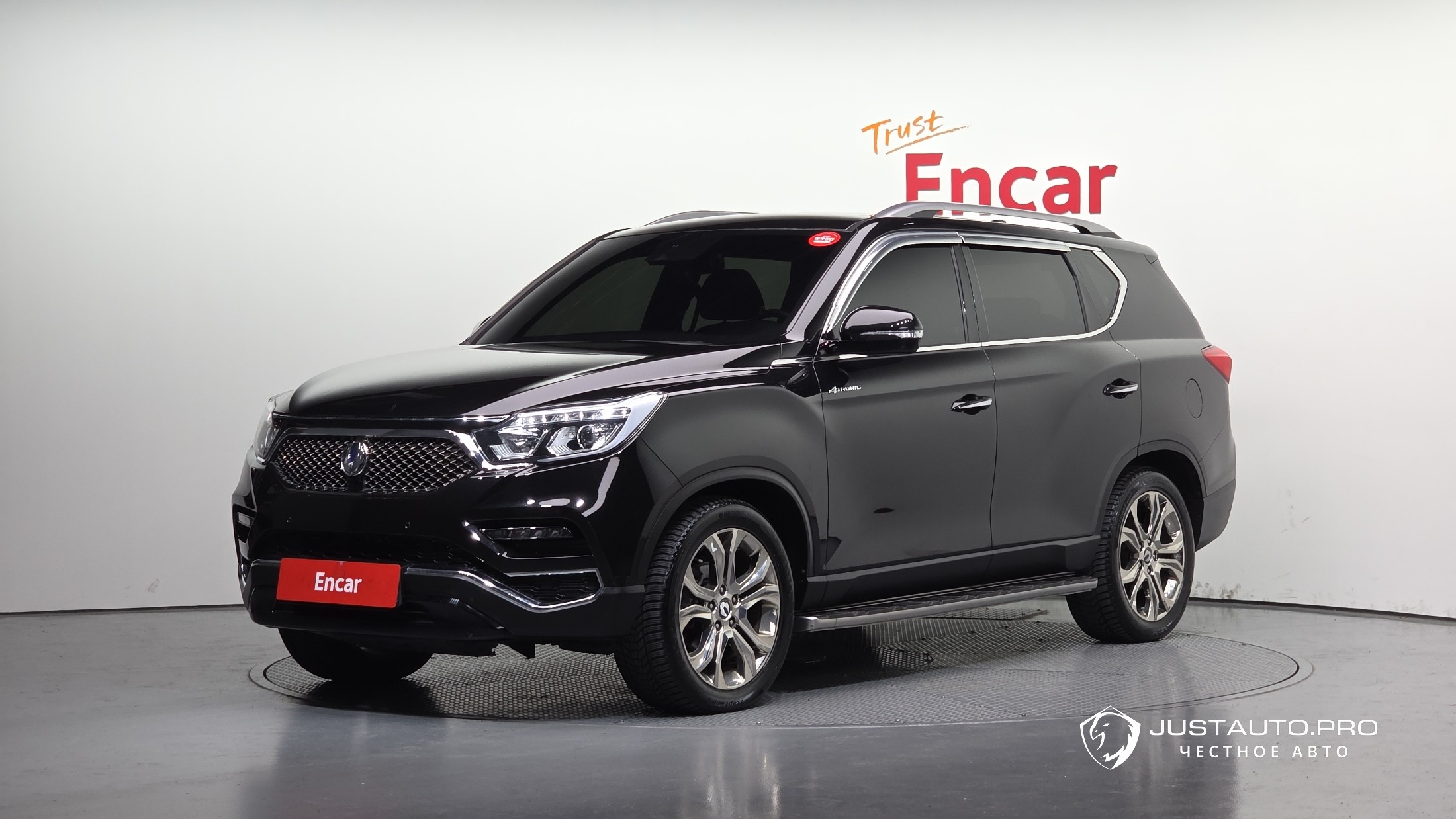 Автомобиль KG_Mobility_Ssangyong Rexton