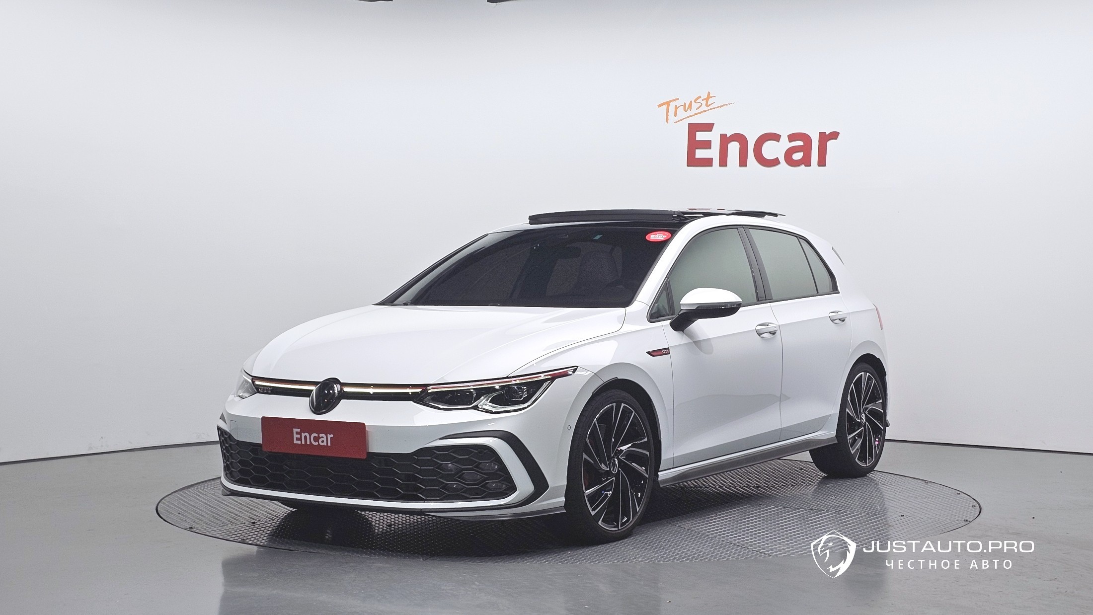 Автомобиль Volkswagen Golf