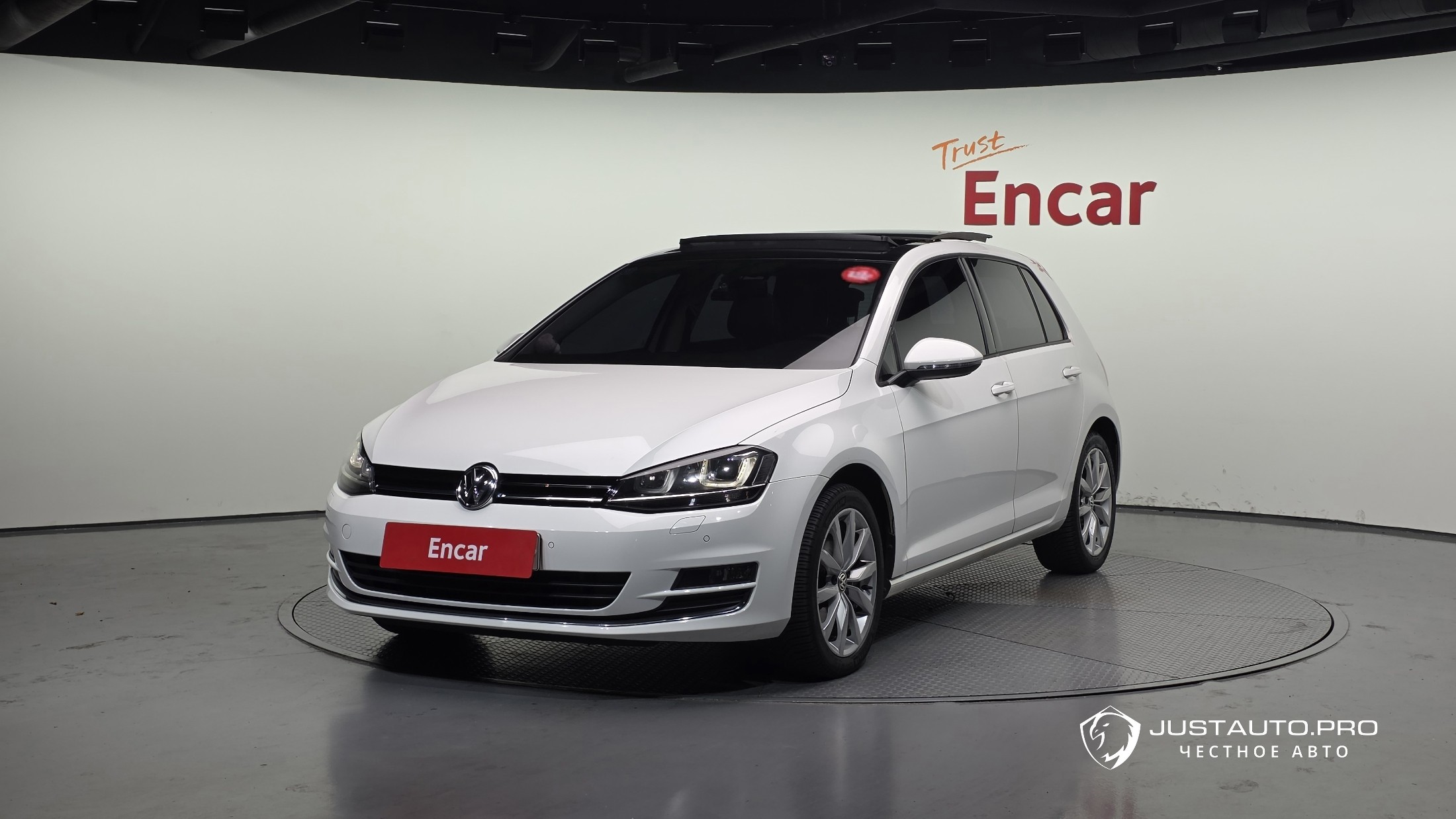 Автомобиль Volkswagen Golf