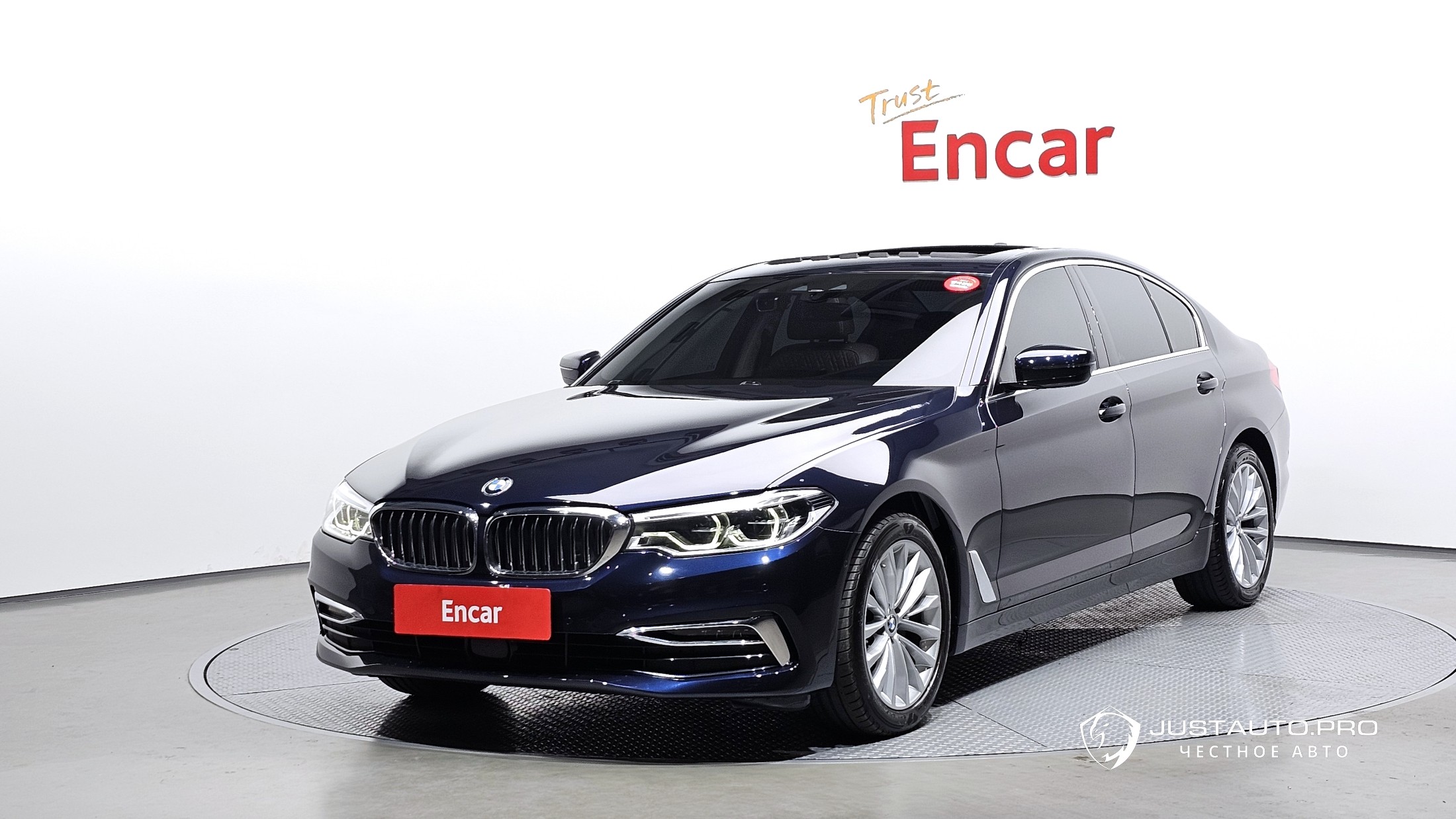 Автомобиль BMW 5-Series