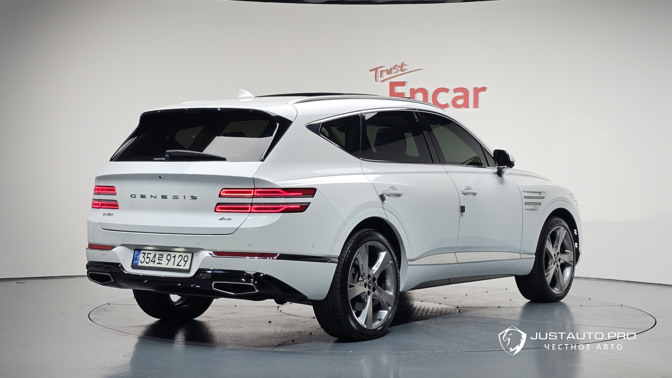 Автомобиль Genesis GV80
