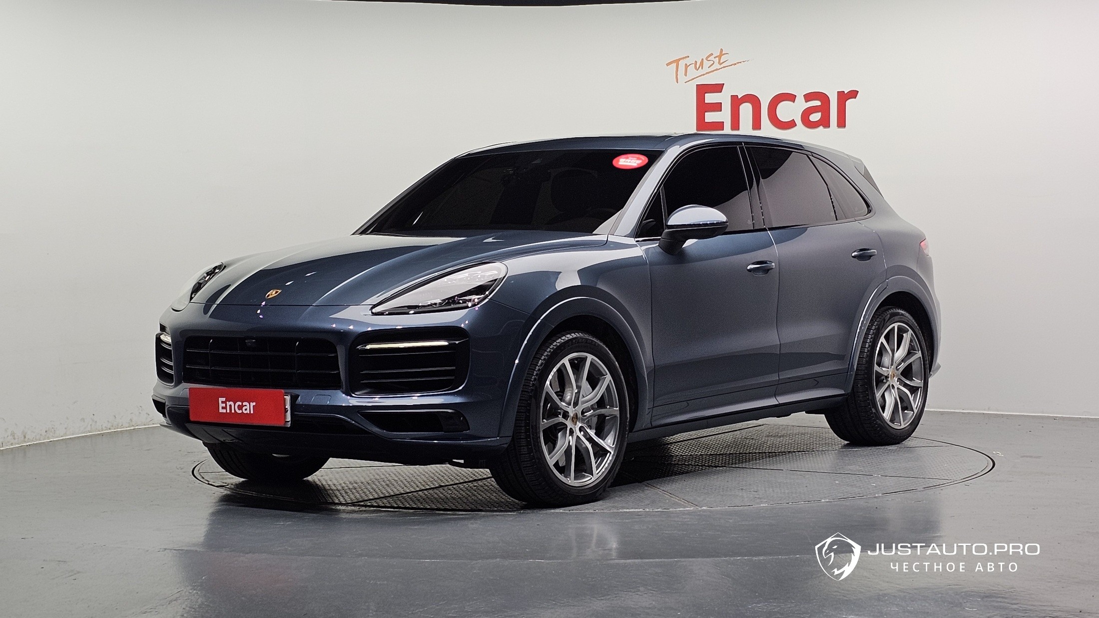 Автомобиль Porsche Cayenne