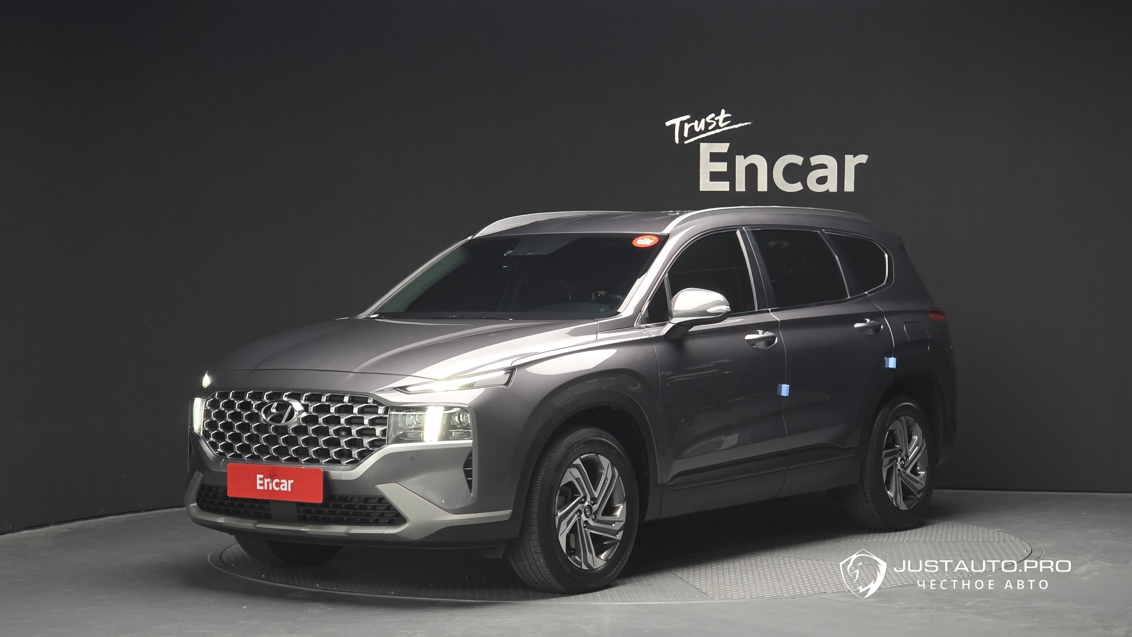 Автомобиль Hyundai Santafe