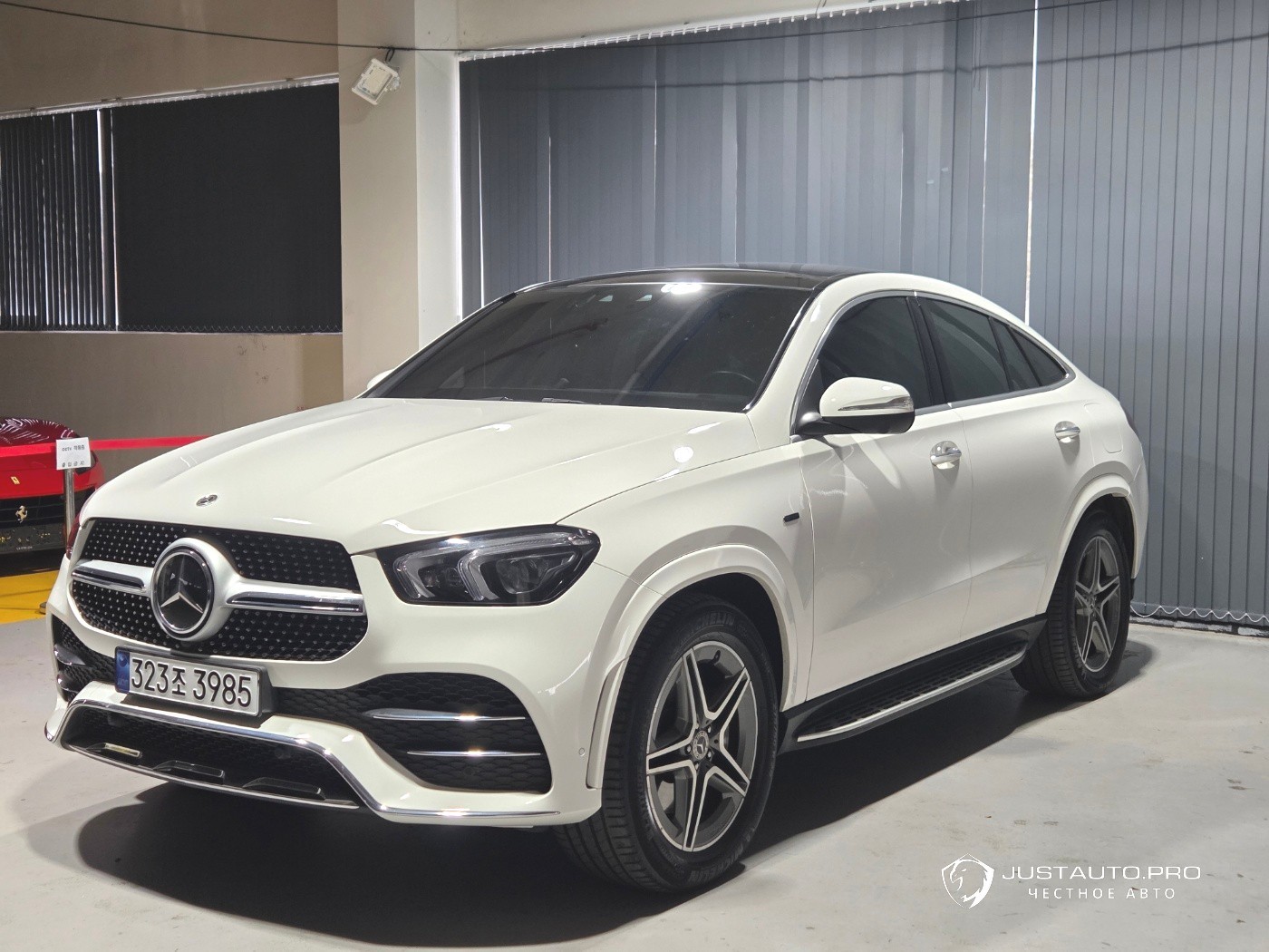 Автомобиль Mercedes-Benz GLE-Class