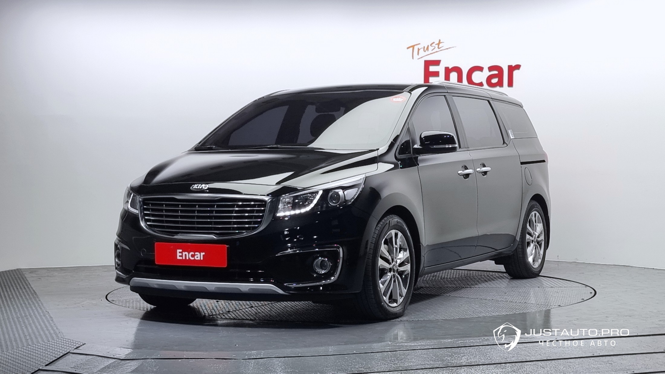 Автомобиль Kia Canival