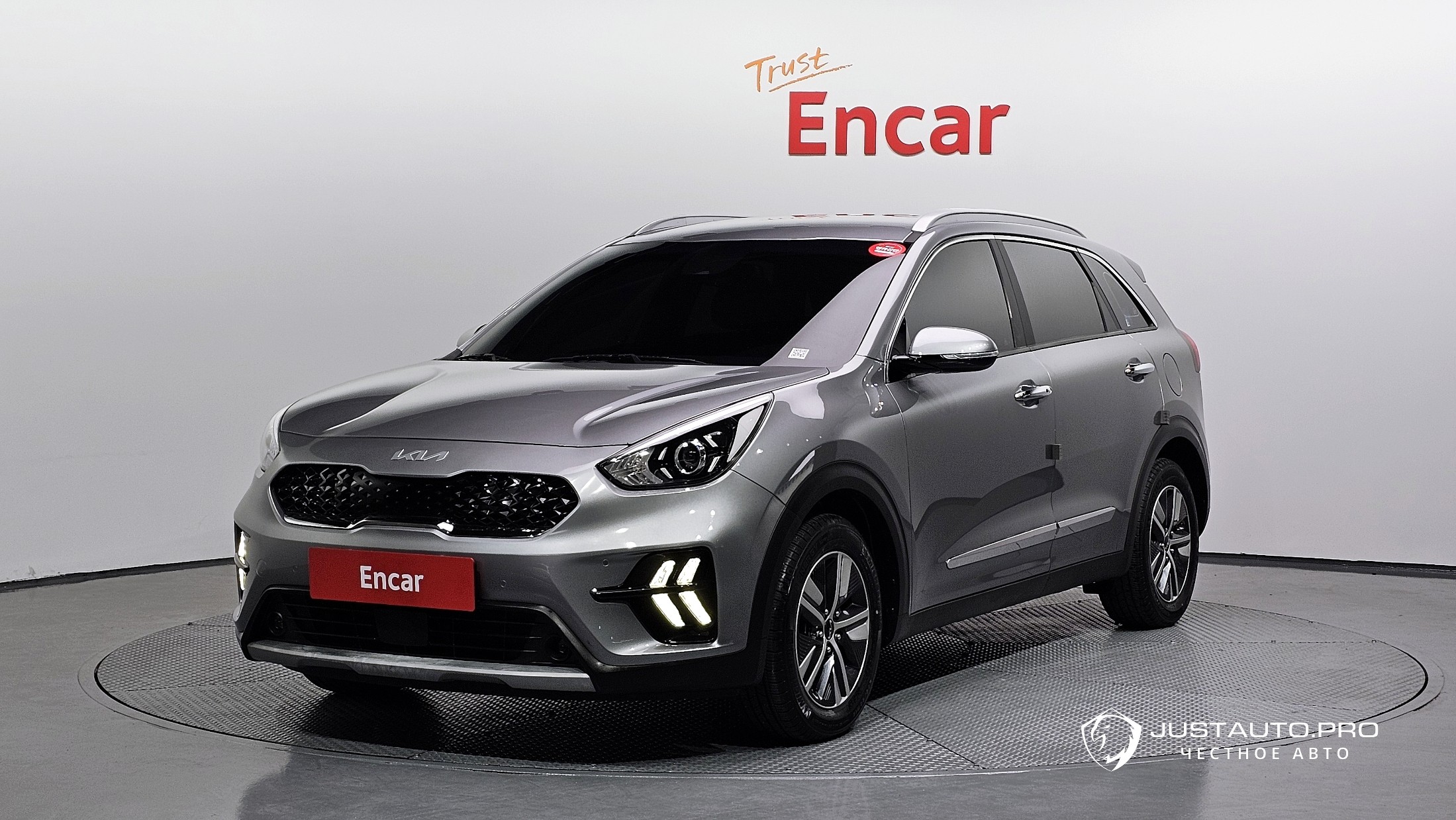 Автомобиль Kia Niro