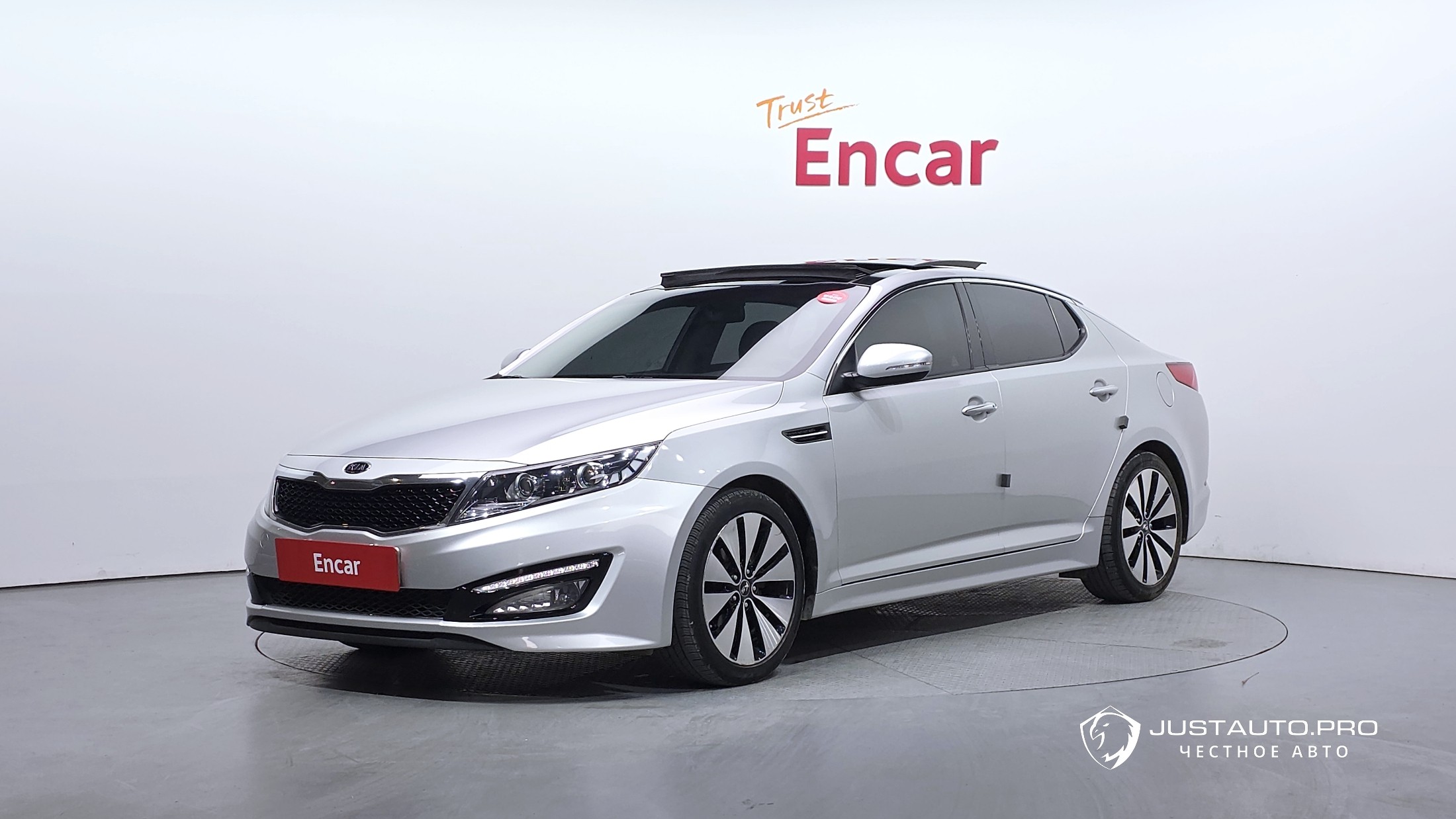 Автомобиль Kia K5