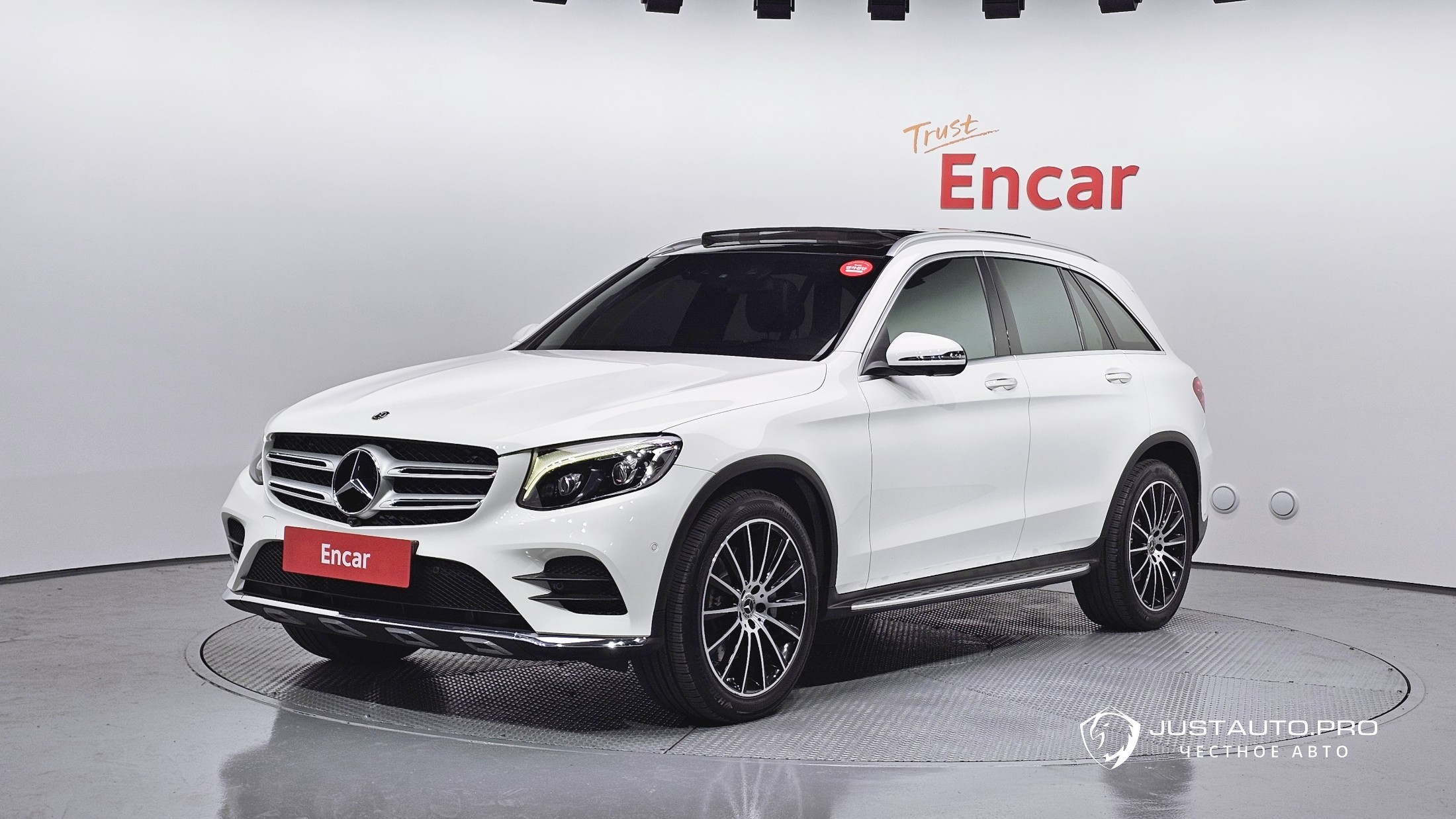 Автомобиль Mercedes-Benz GLC-Class