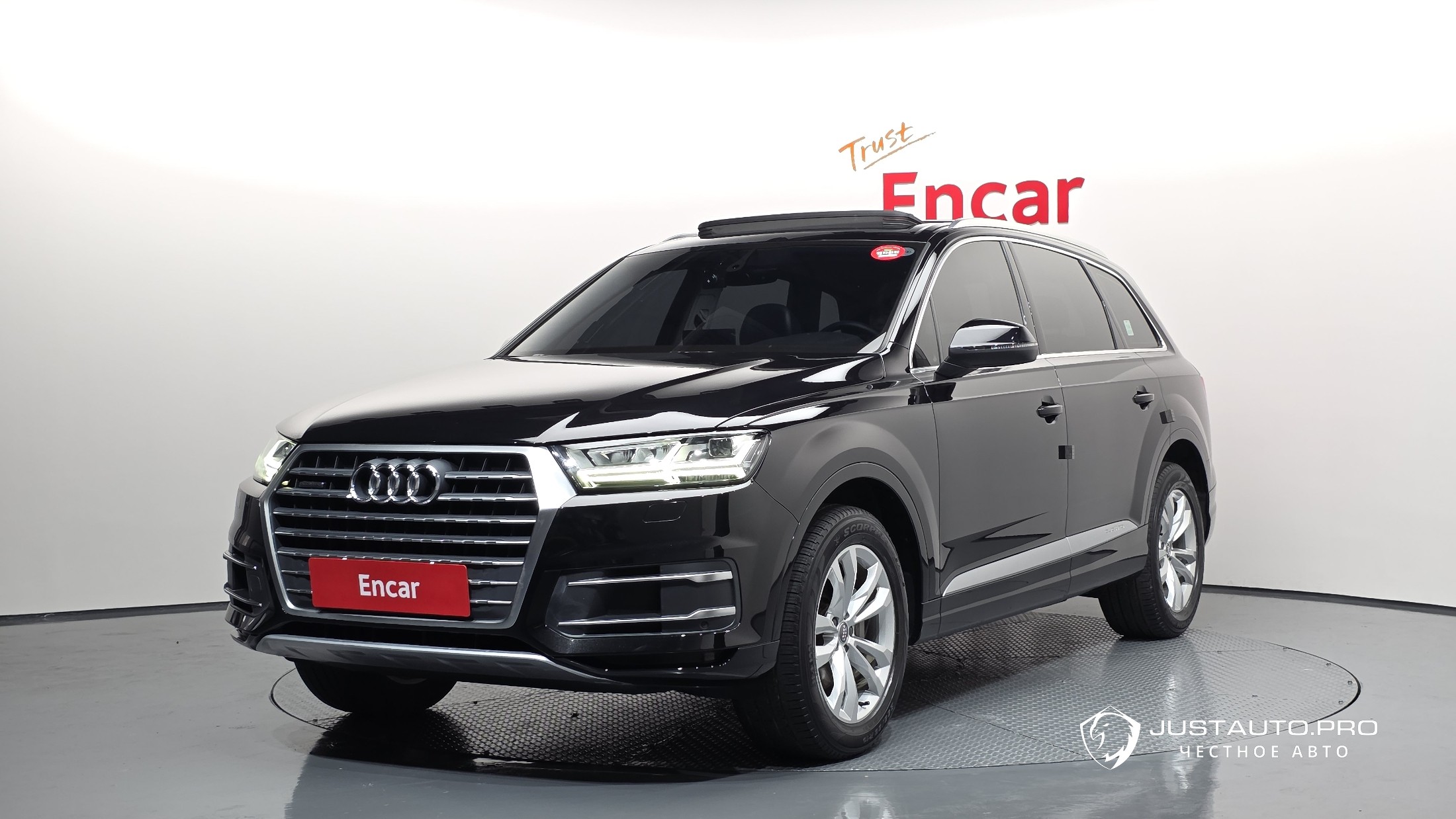 Автомобиль Audi Q7