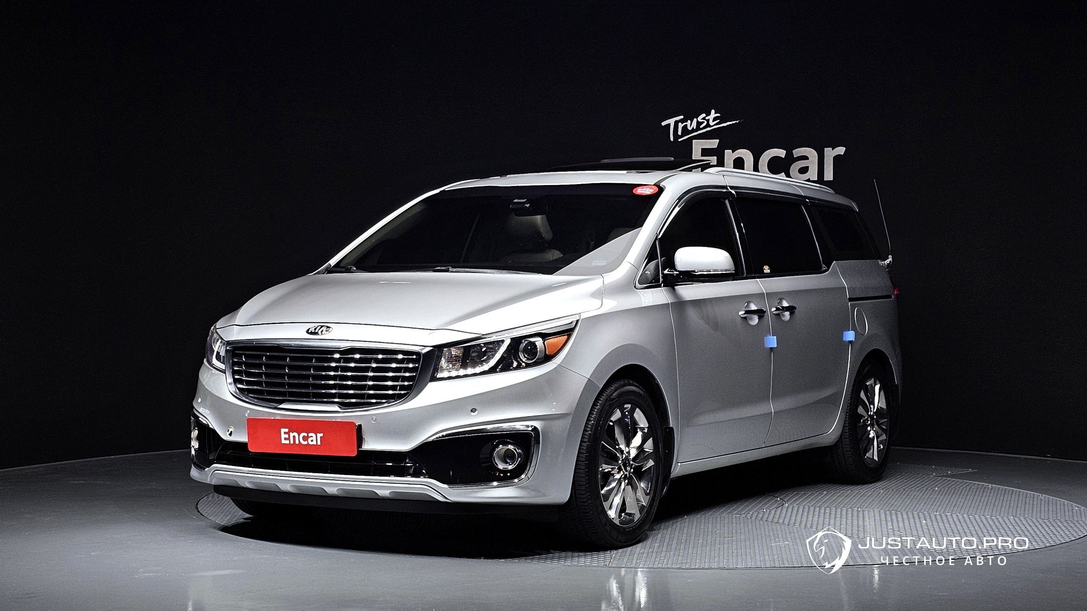 Автомобиль Kia Canival