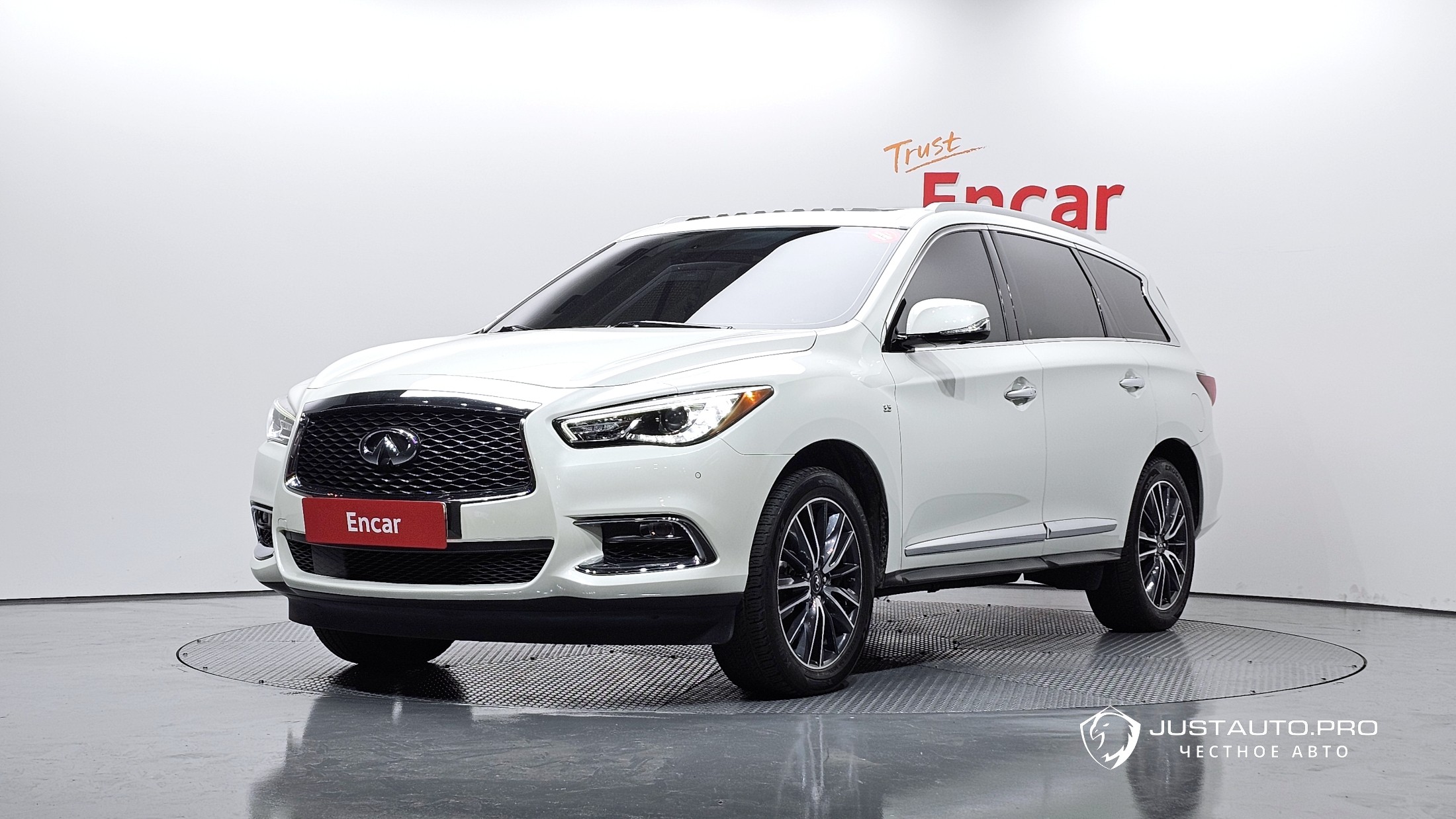 Автомобиль Infiniti QX60