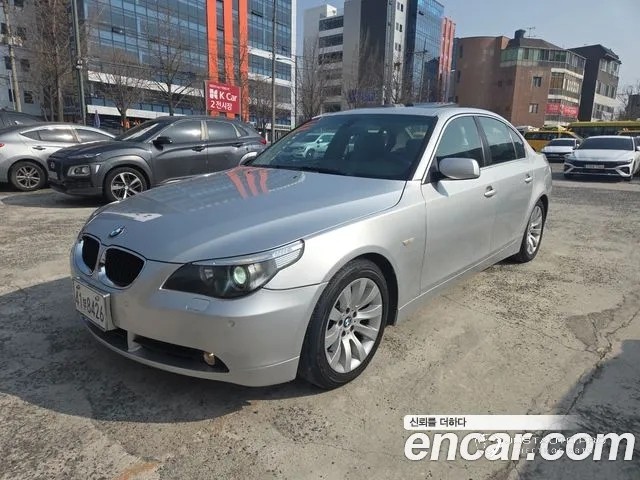 Автомобиль BMW 5-Series