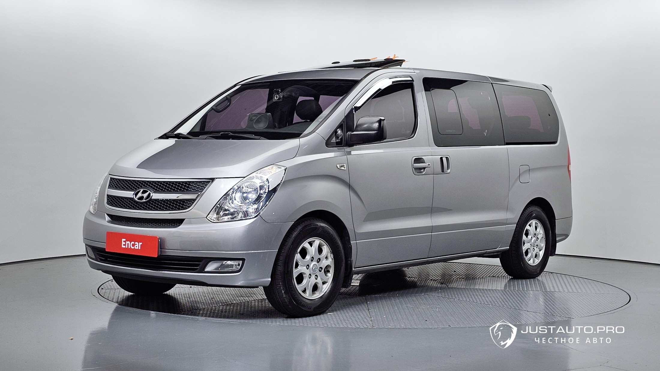 Автомобиль Hyundai Starex