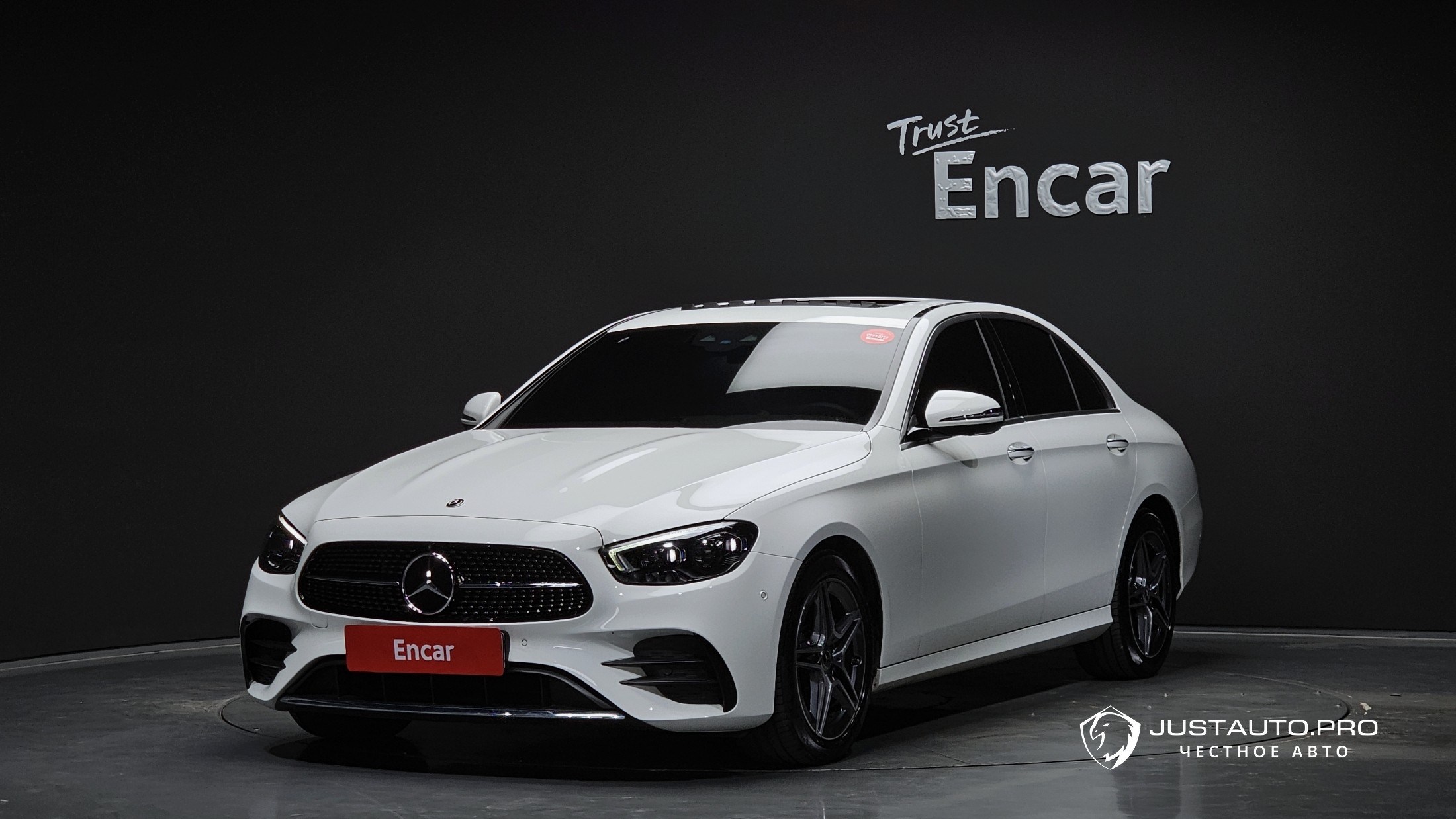 Автомобиль Mercedes-Benz E-Class