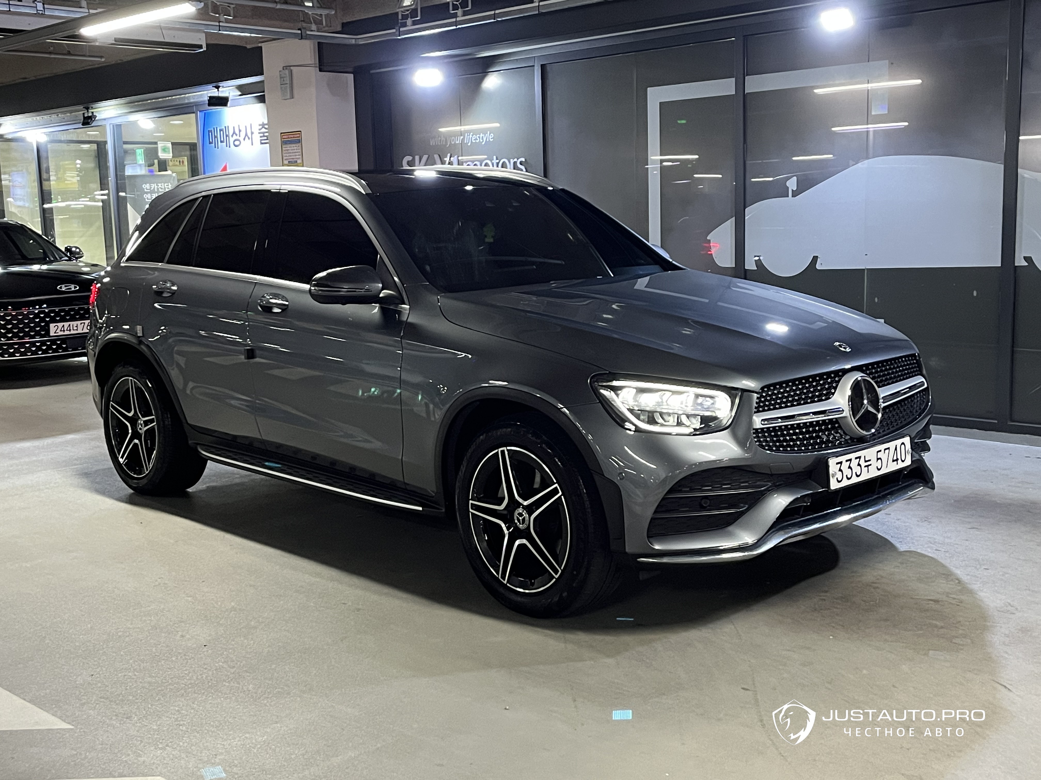 Автомобиль Mercedes-Benz GLC-Class