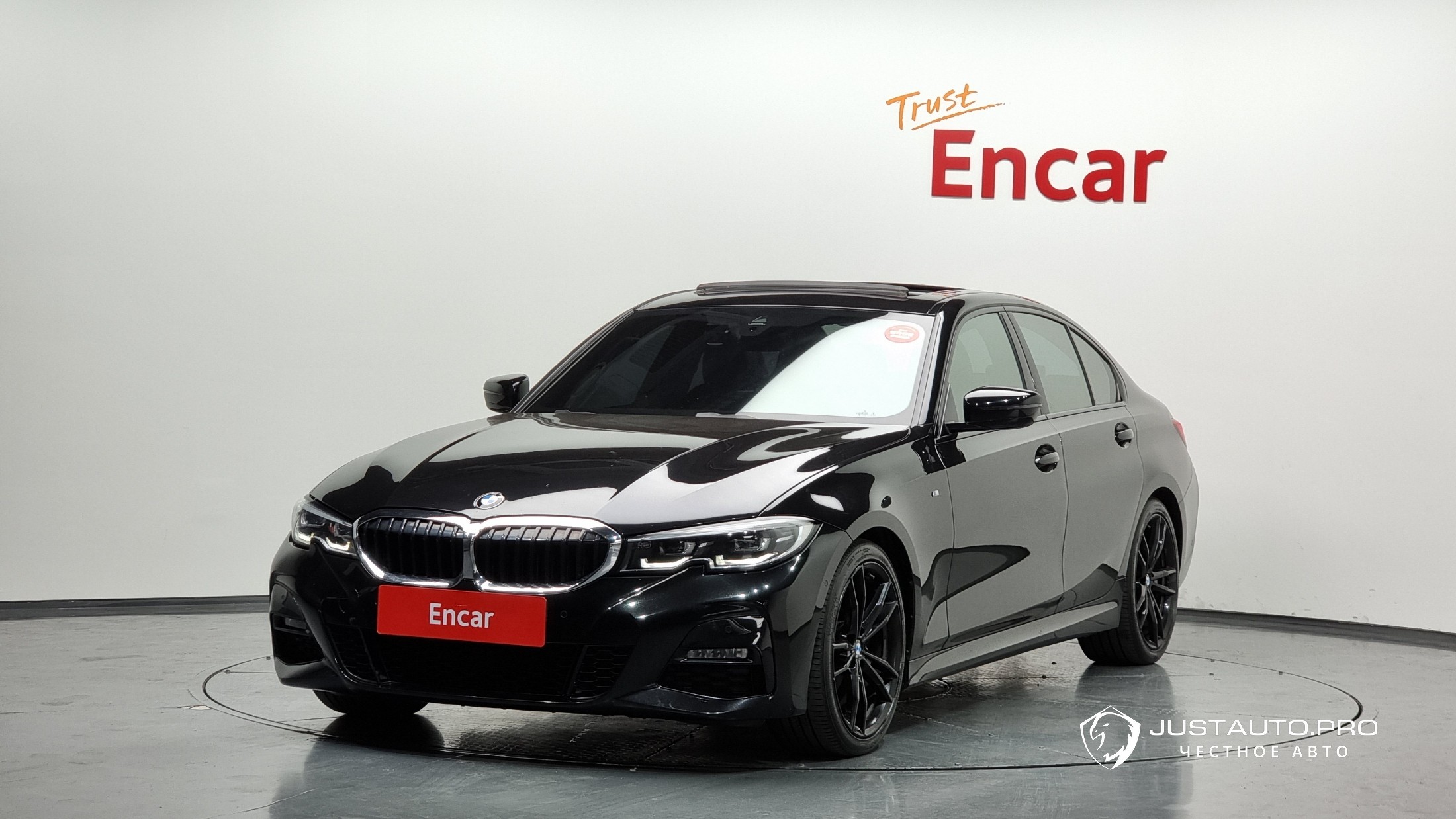 Автомобиль BMW 3-Series