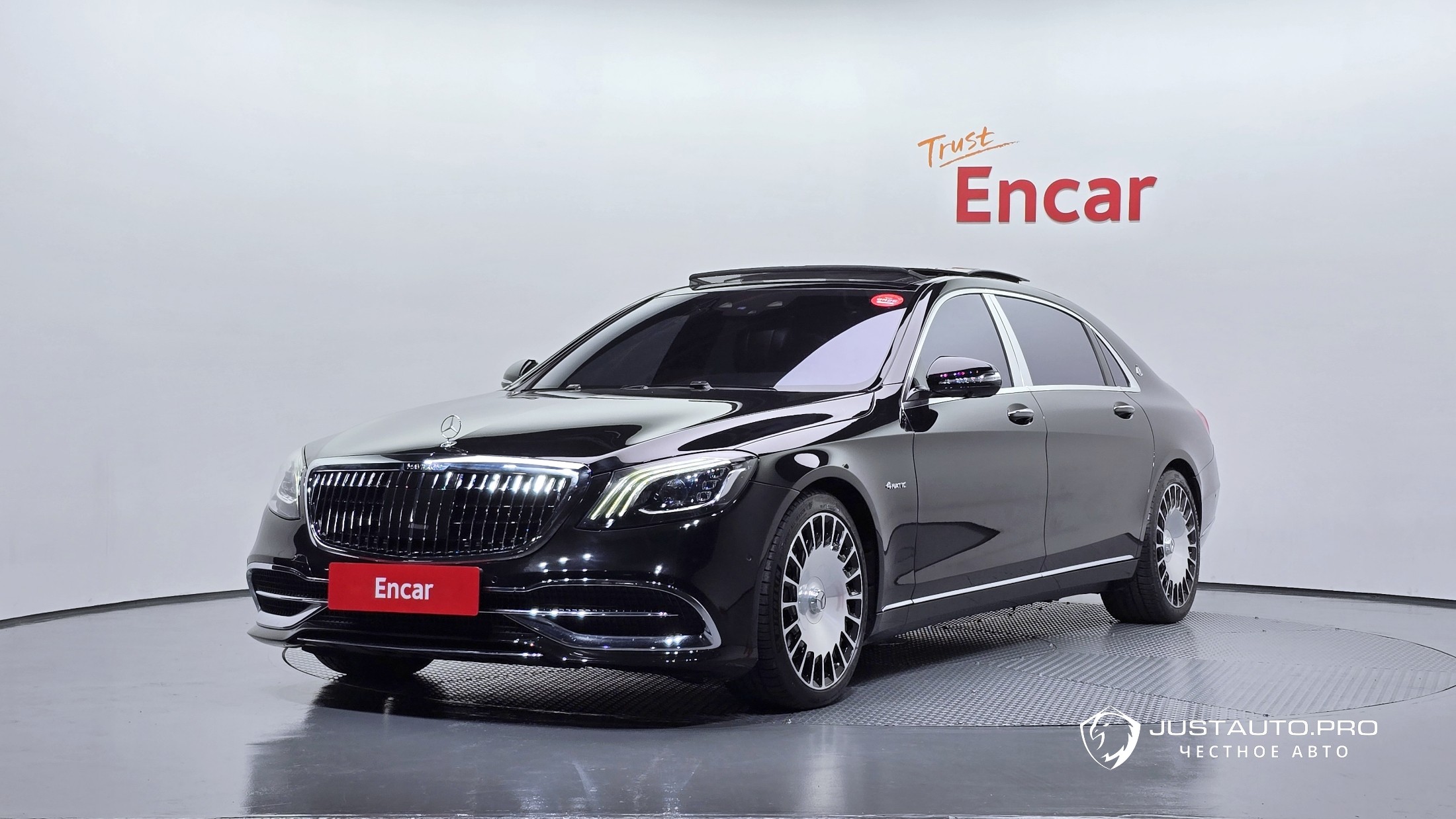 Автомобиль Mercedes-Benz S-Class