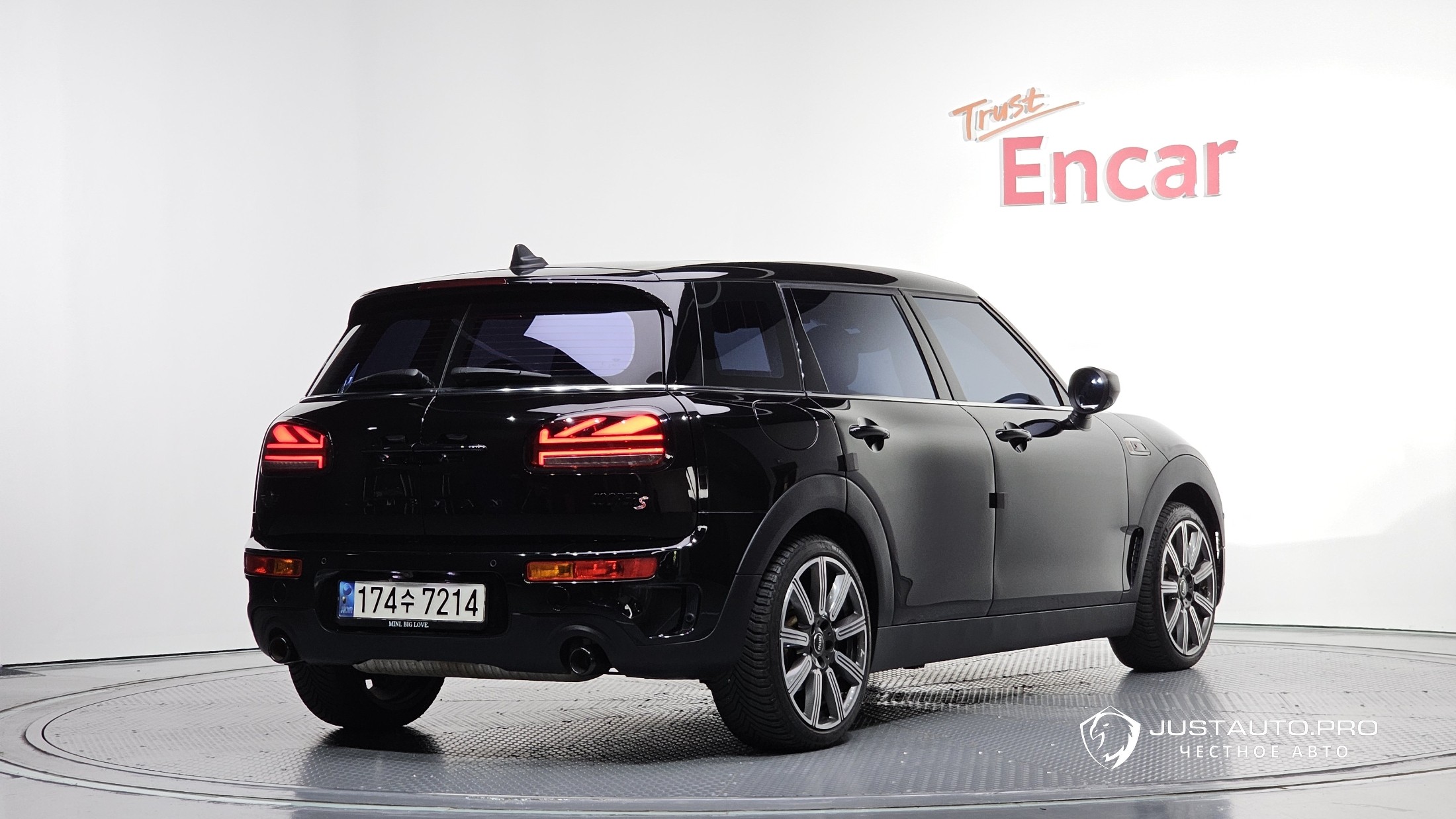 Автомобиль Mini Clubman