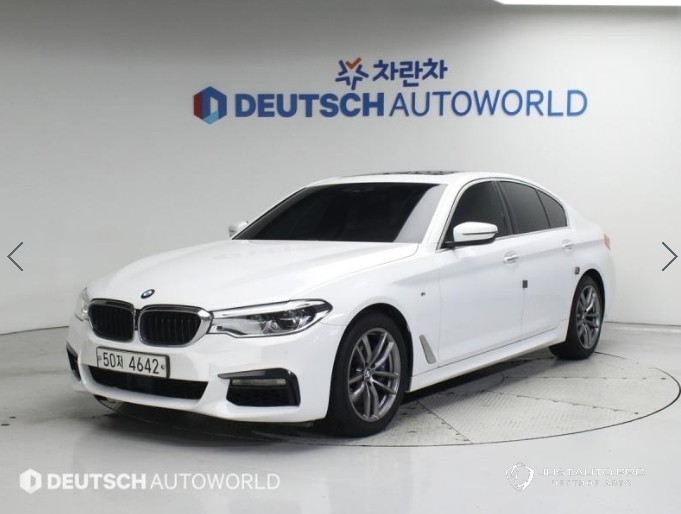 Автомобиль BMW 5-Series
