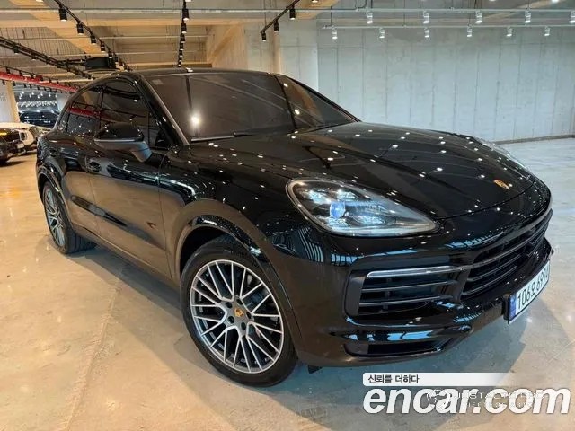 Автомобиль Porsche Cayenne