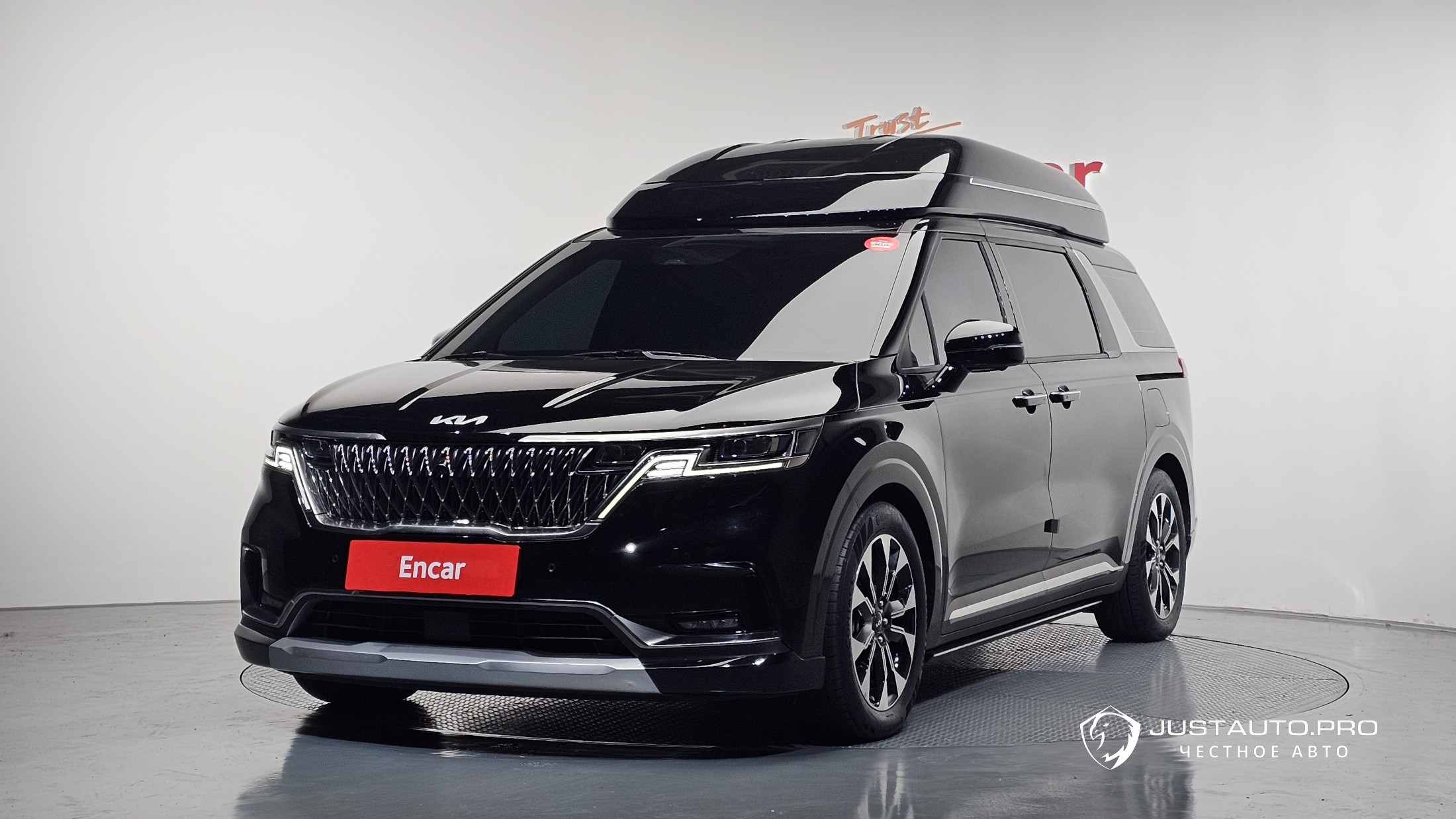 Автомобиль Kia Canival