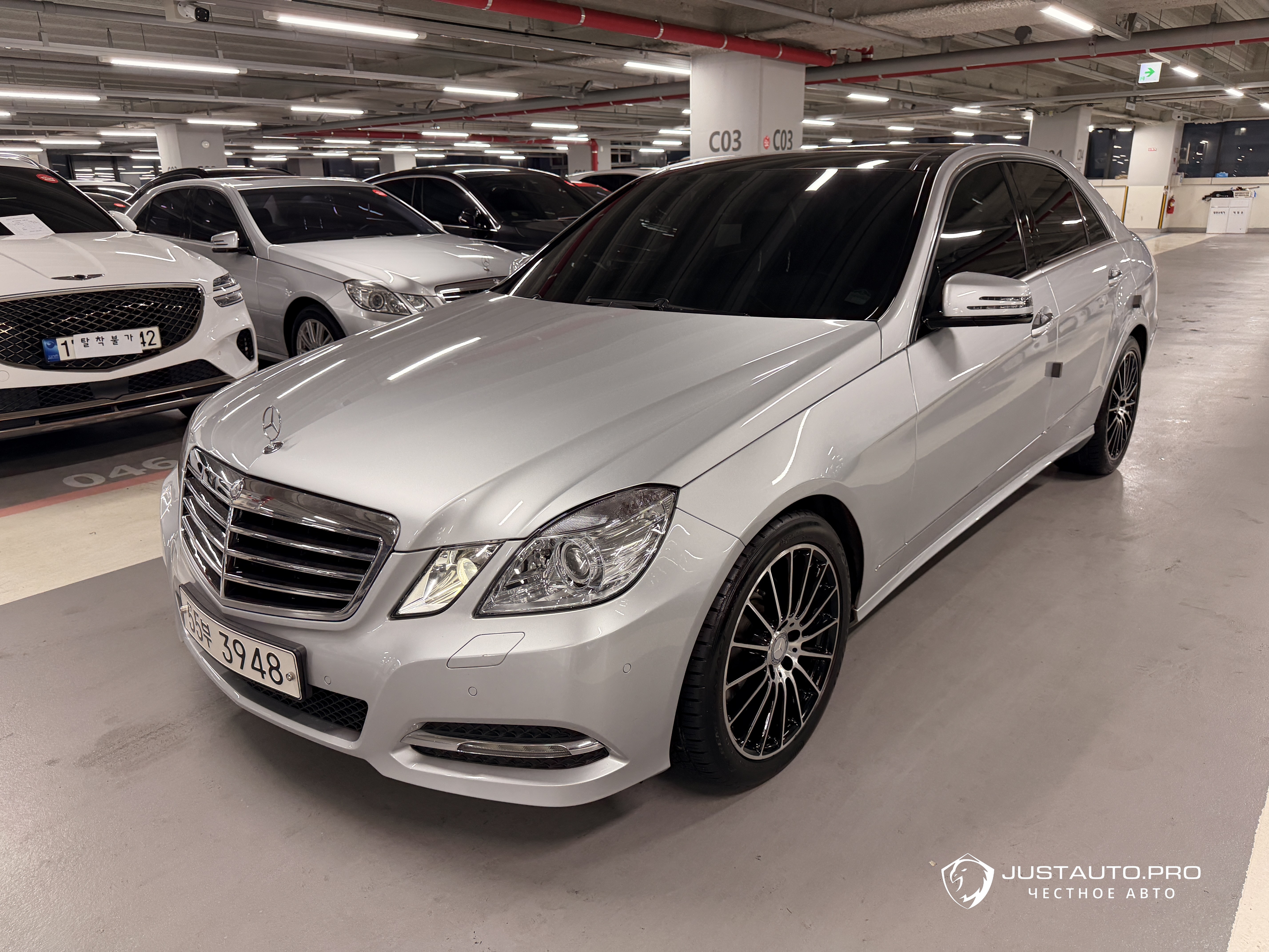 Автомобиль Mercedes-Benz E-Class
