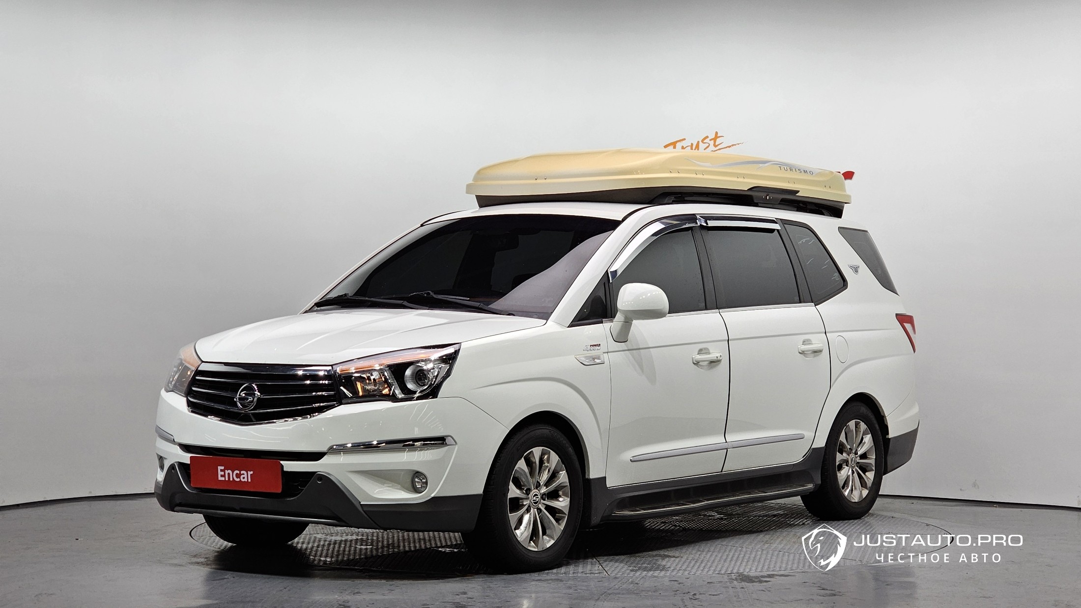 Автомобиль KG_Mobility_Ssangyong KORANDO