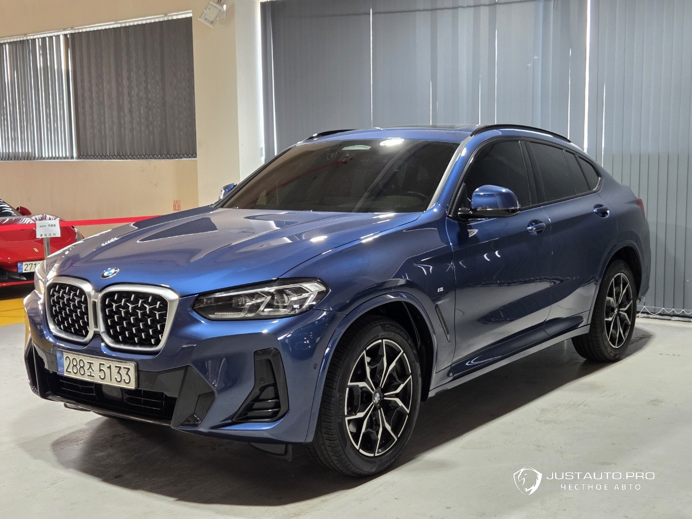 Автомобиль BMW X4